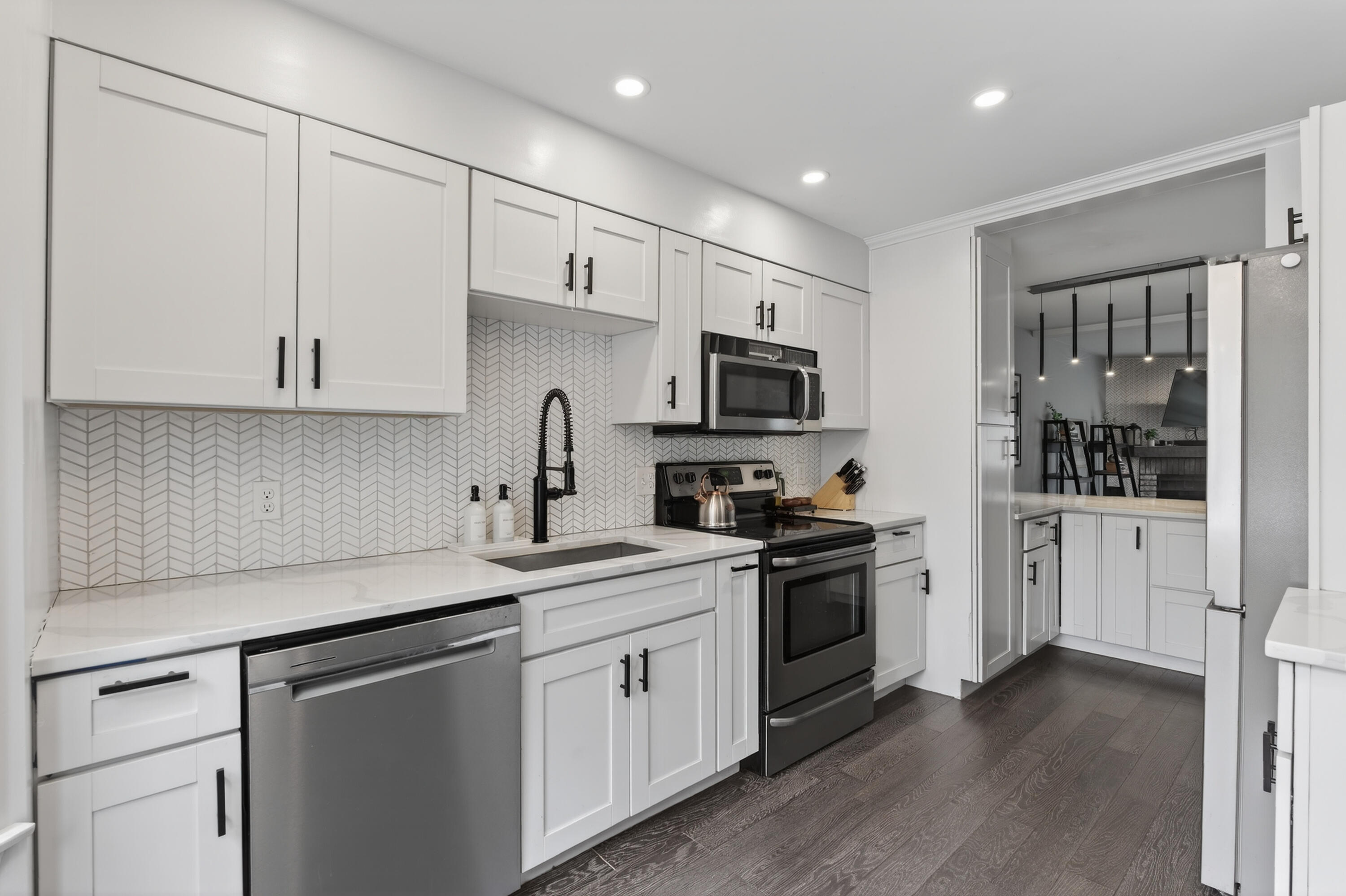 10 Cresfield Terrace 4304