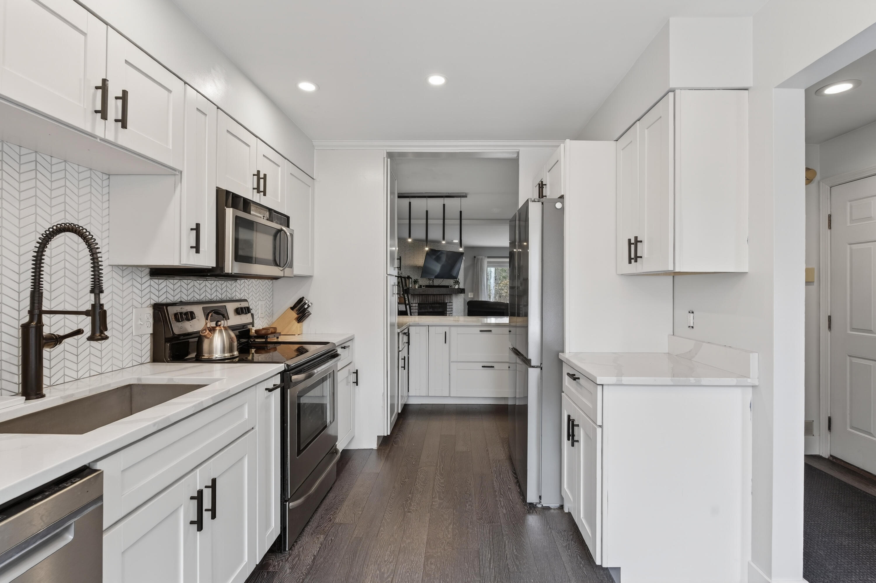 10 Cresfield Terrace 4304