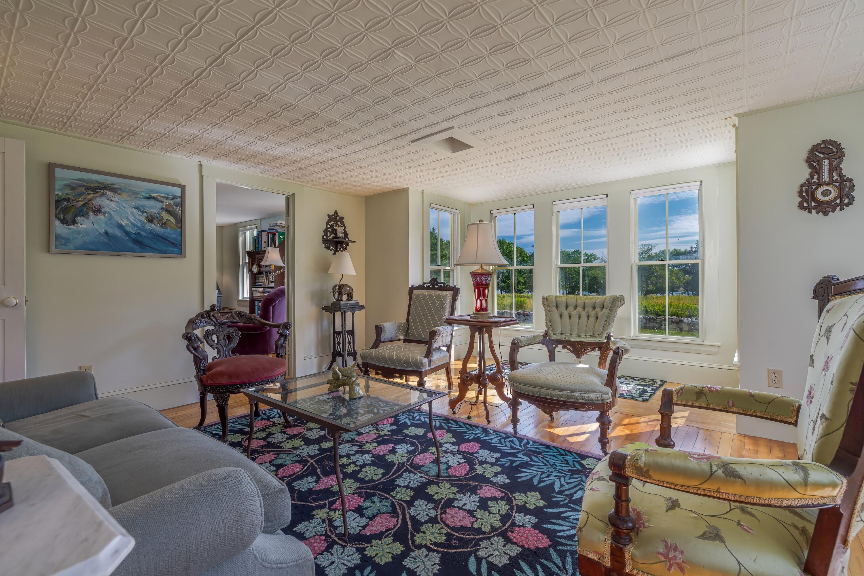 120 Youngs Point Road