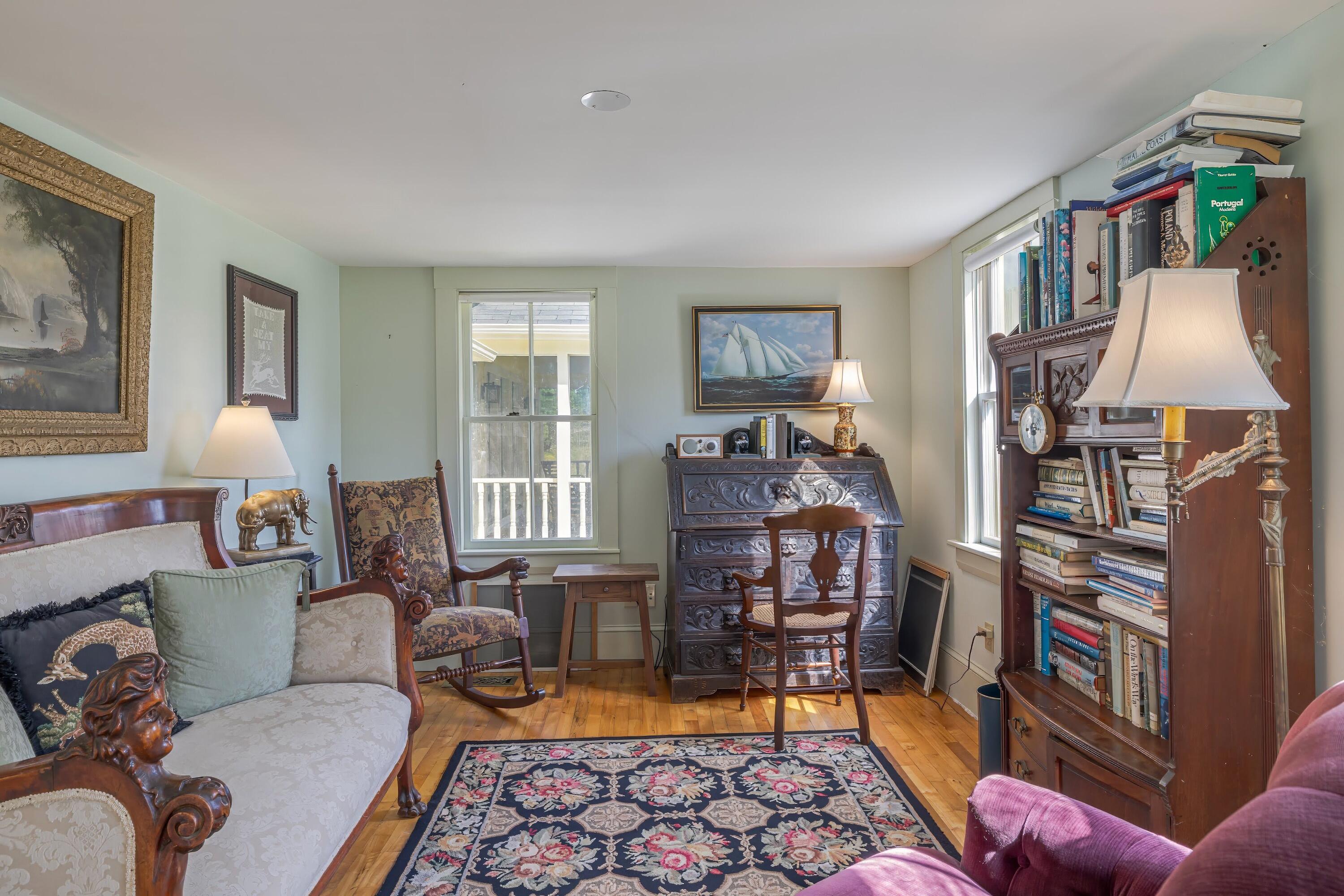 120 Youngs Point Road
