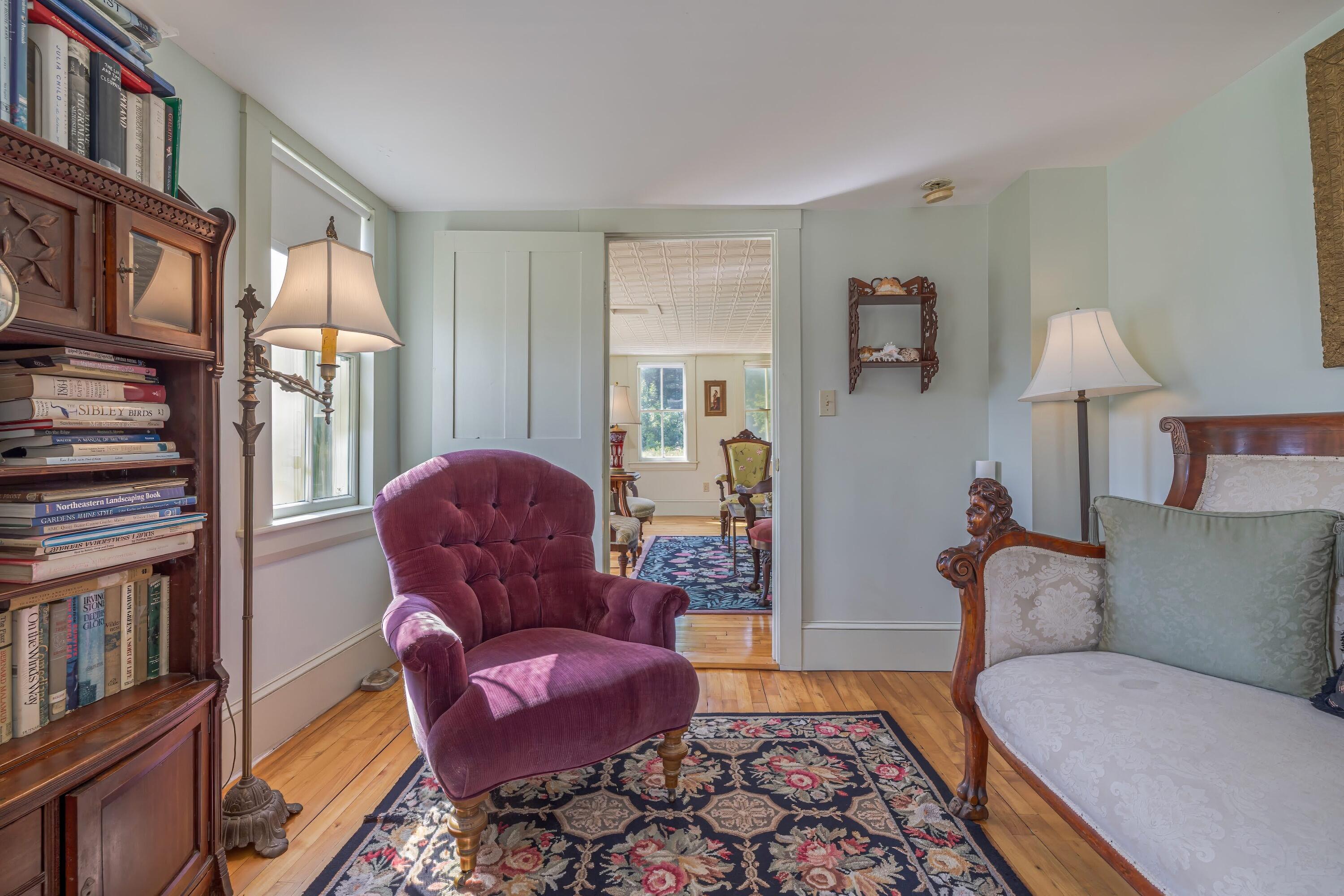 120 Youngs Point Road