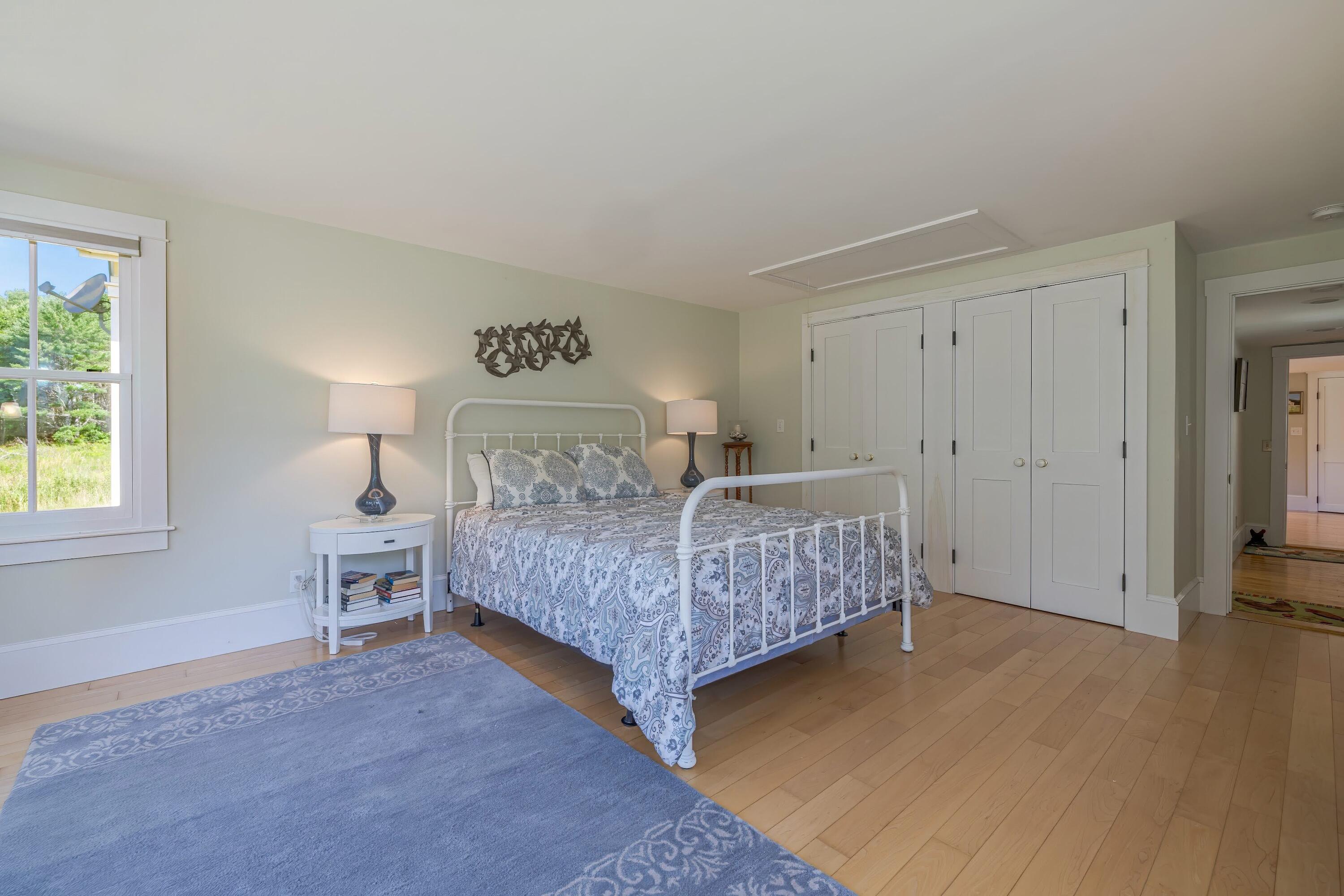 120 Youngs Point Road