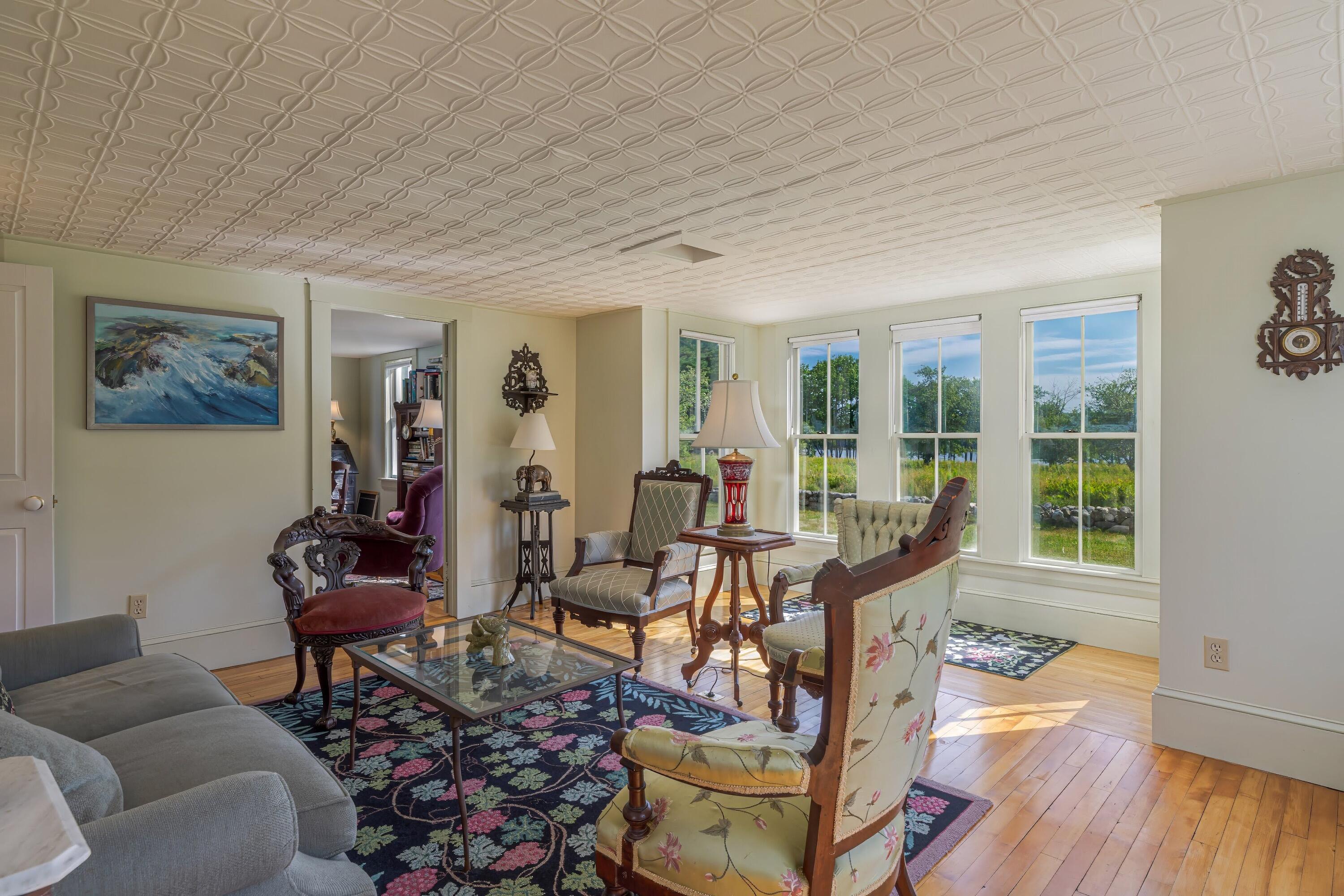120 Youngs Point Road