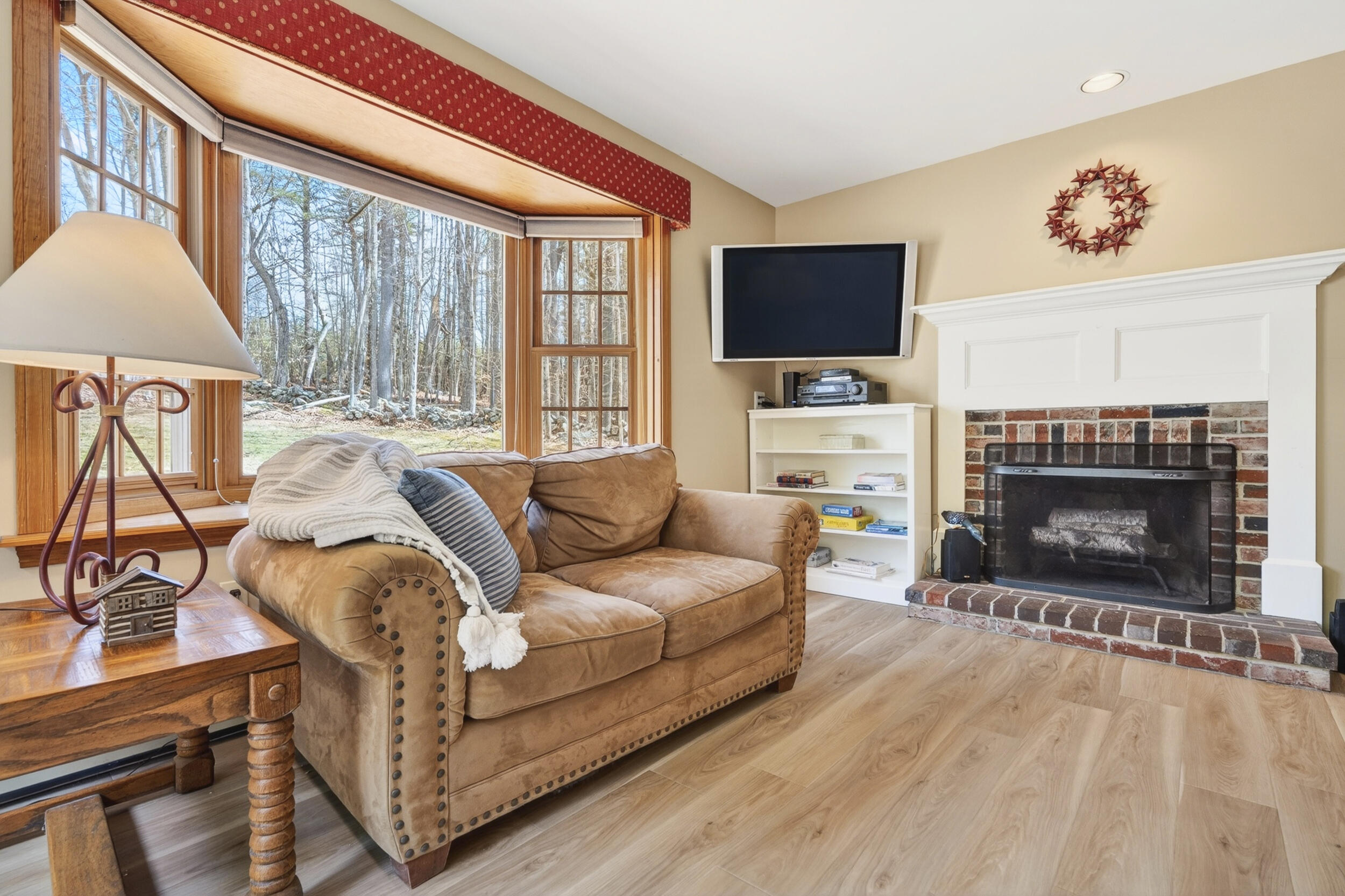 6 Excalibur Court 37