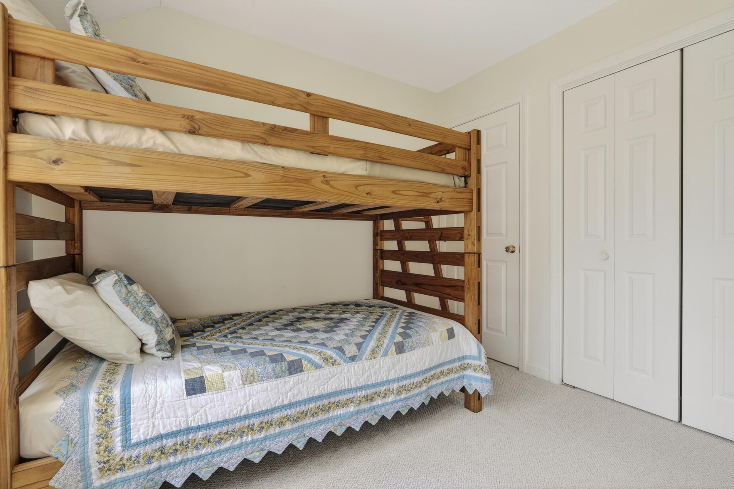 6 Excalibur Court 37