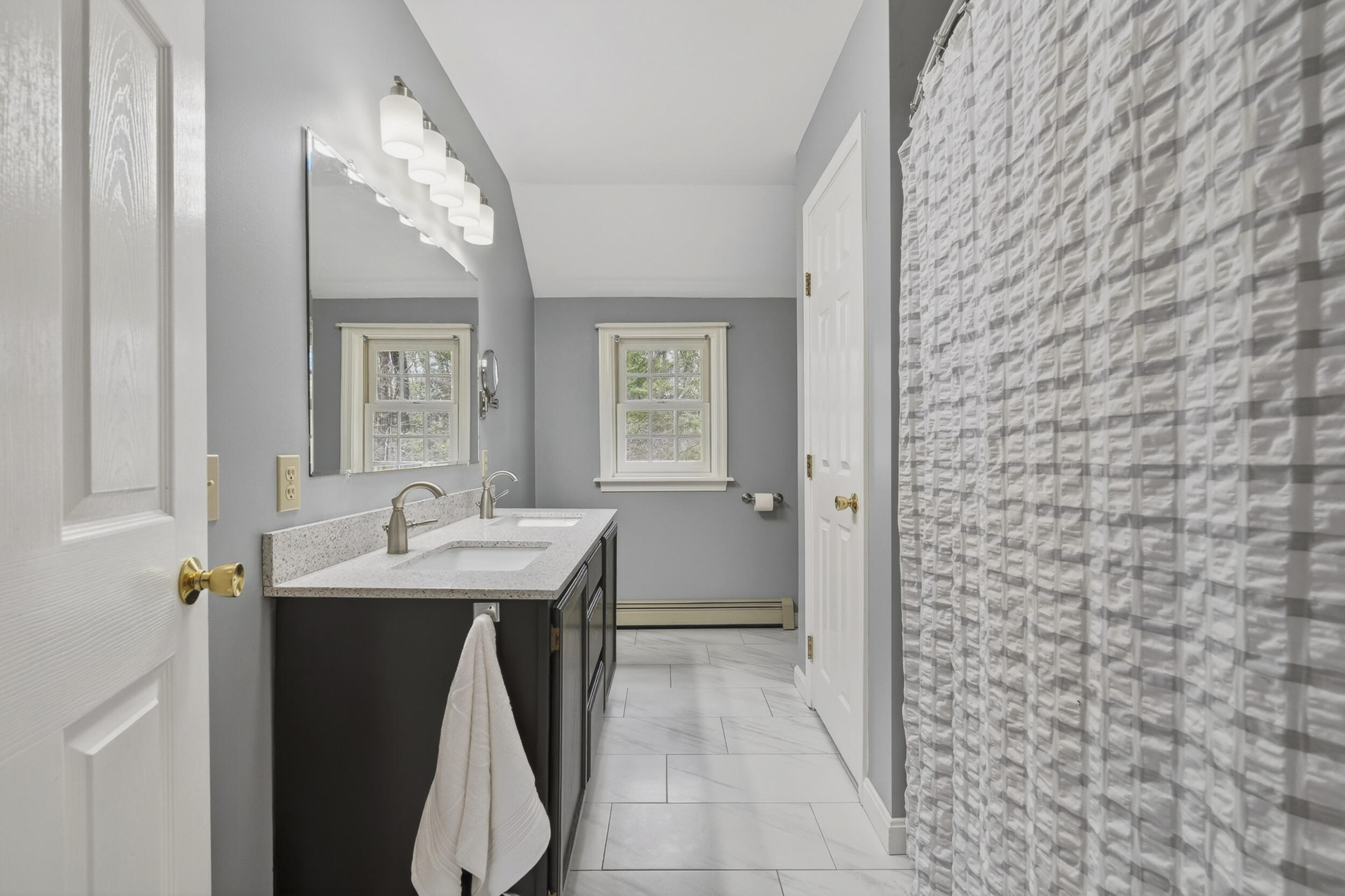 6 Excalibur Court 37