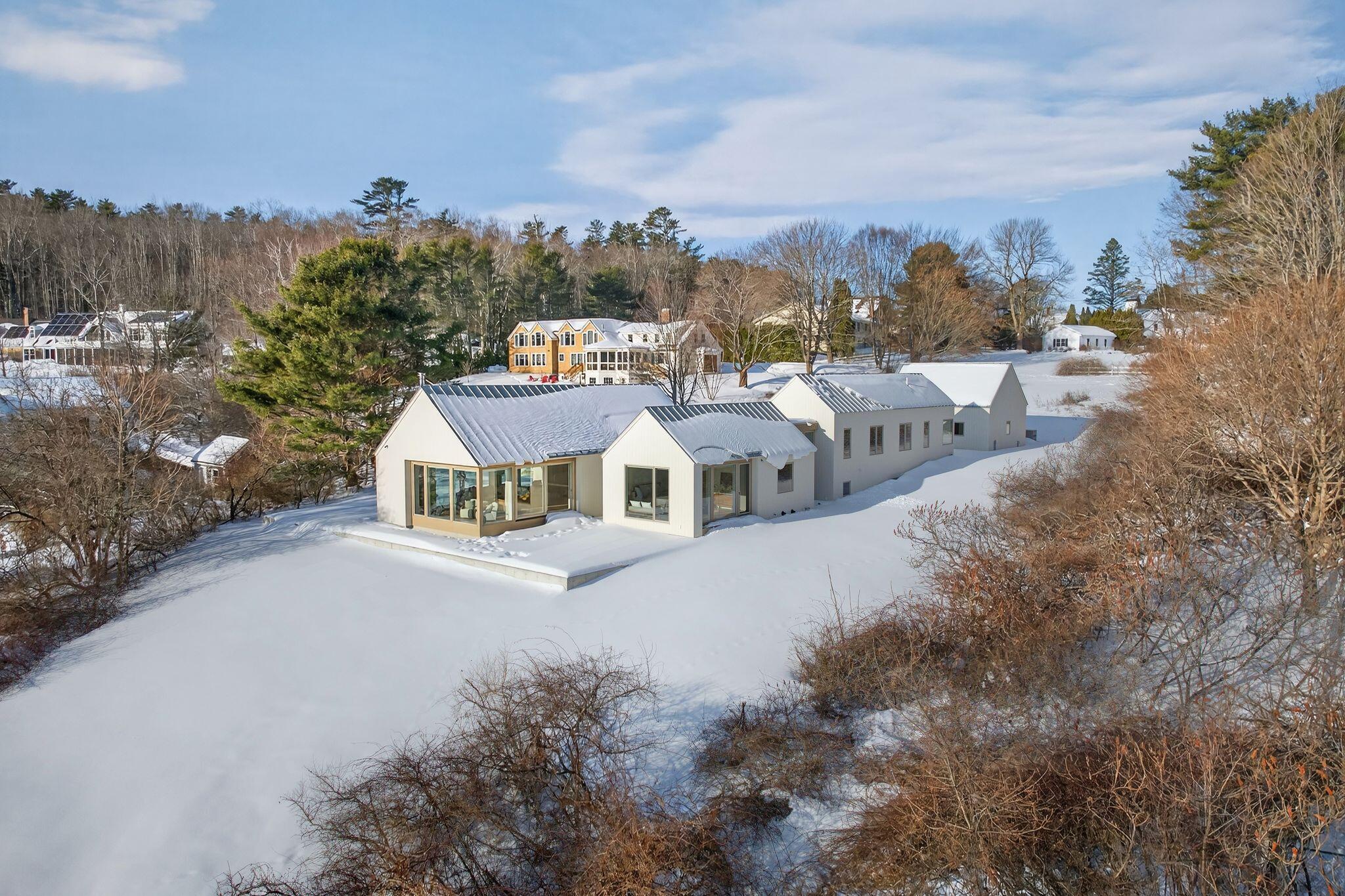 12 Town Landing Road