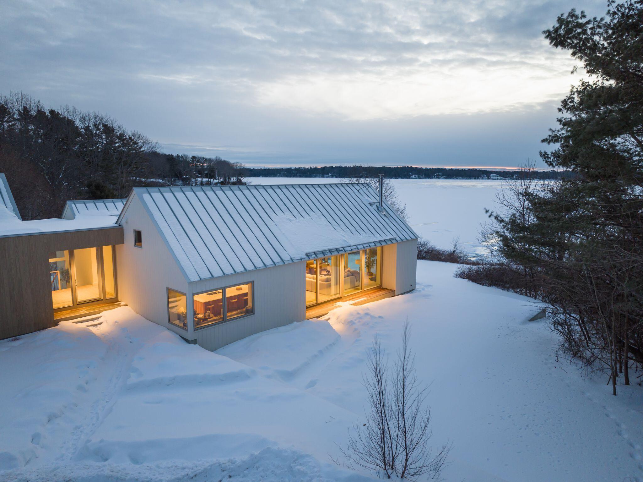 12 Town Landing Road