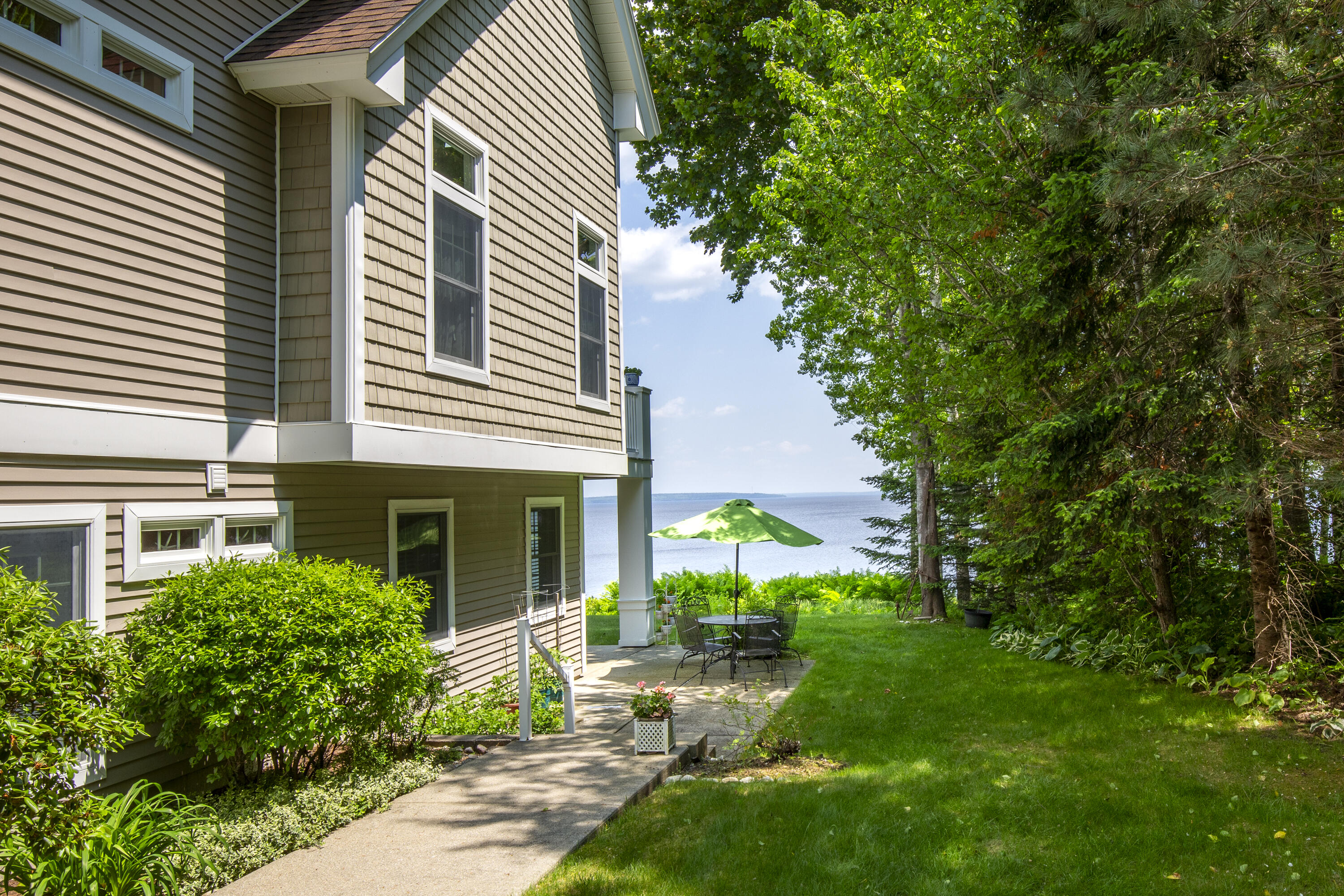 155 Bayside Drive