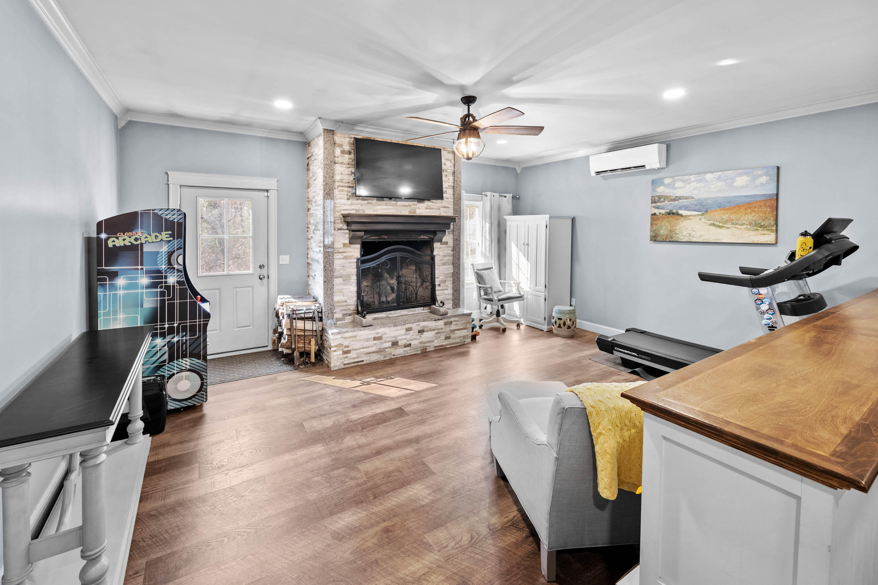 79 Charter Way