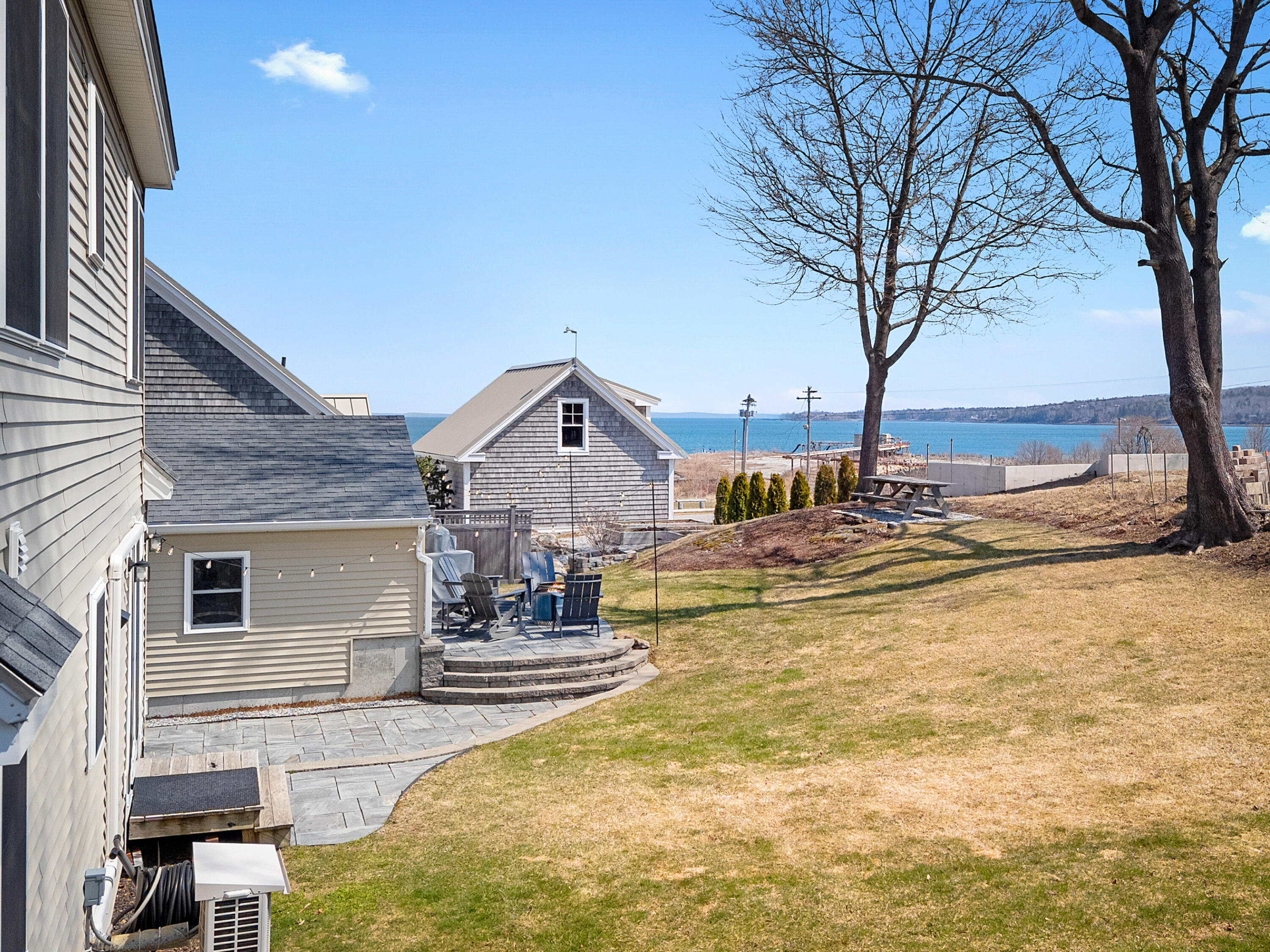 81 Crescent Street
