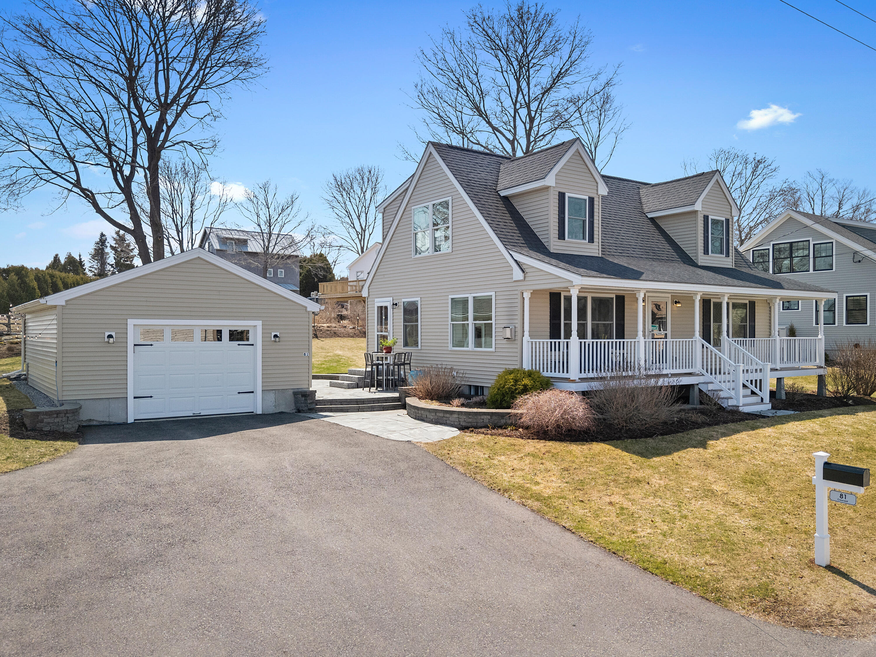 81 Crescent Street