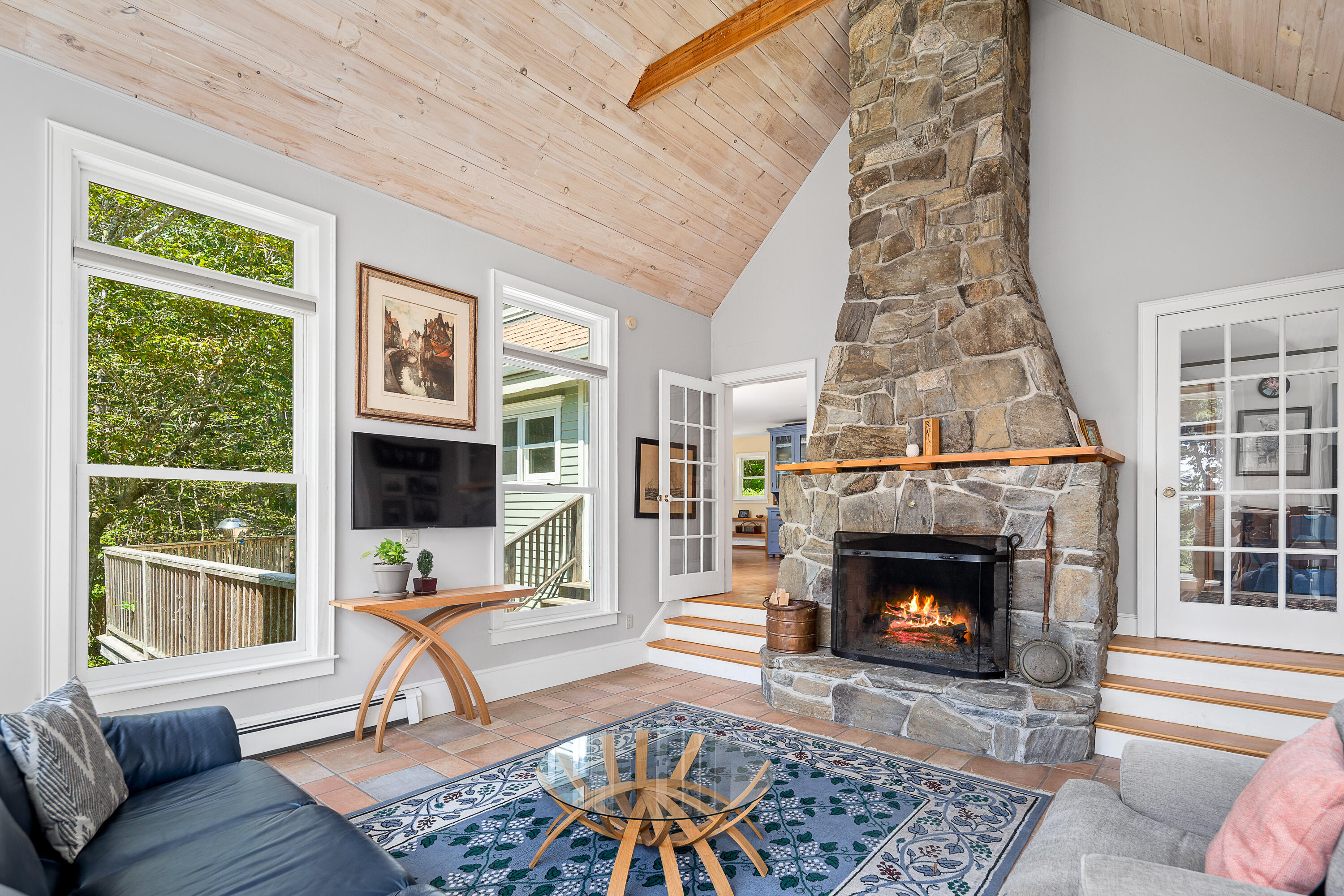 24 White Tail Drive