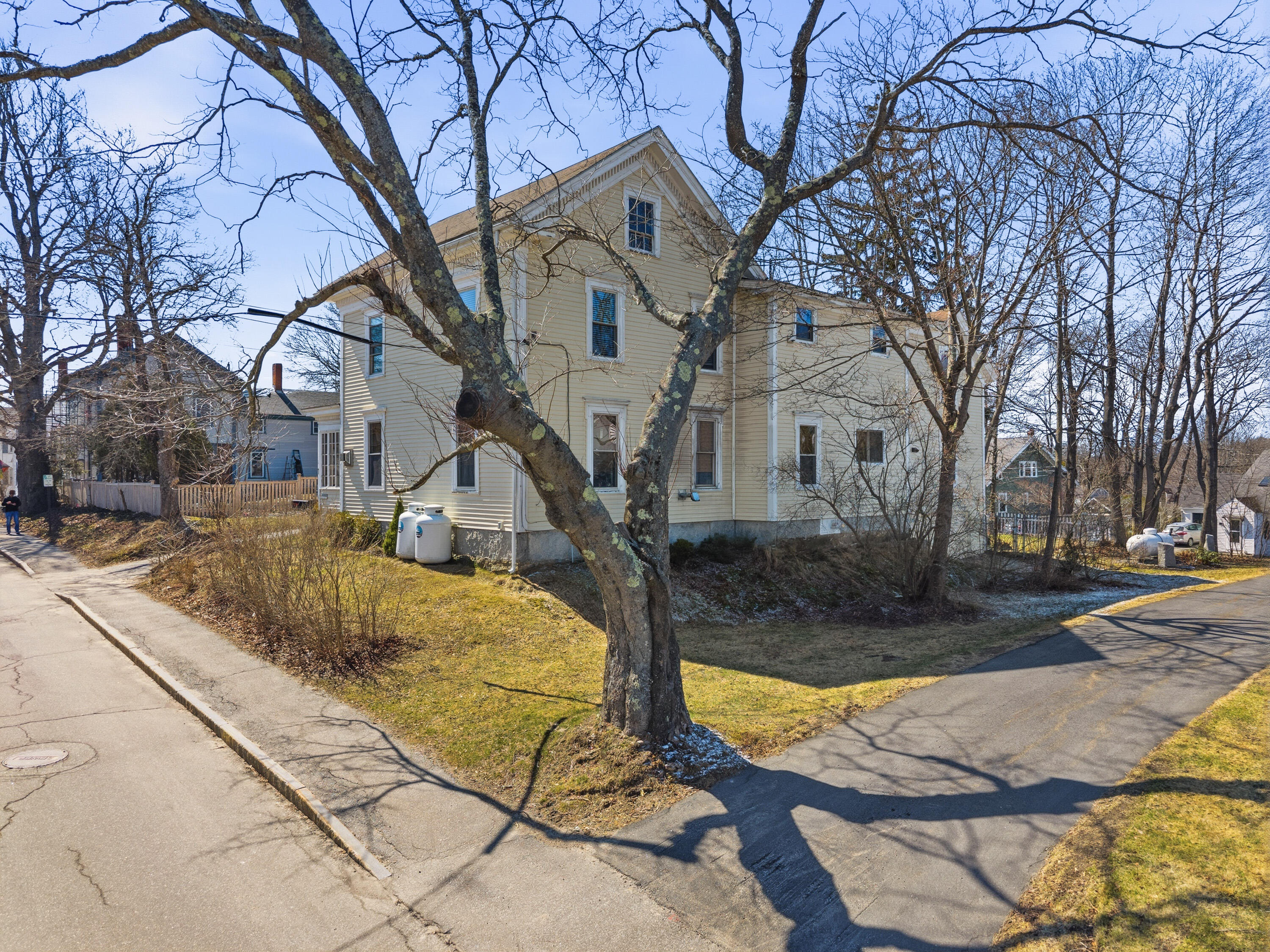 48 Lincoln Street