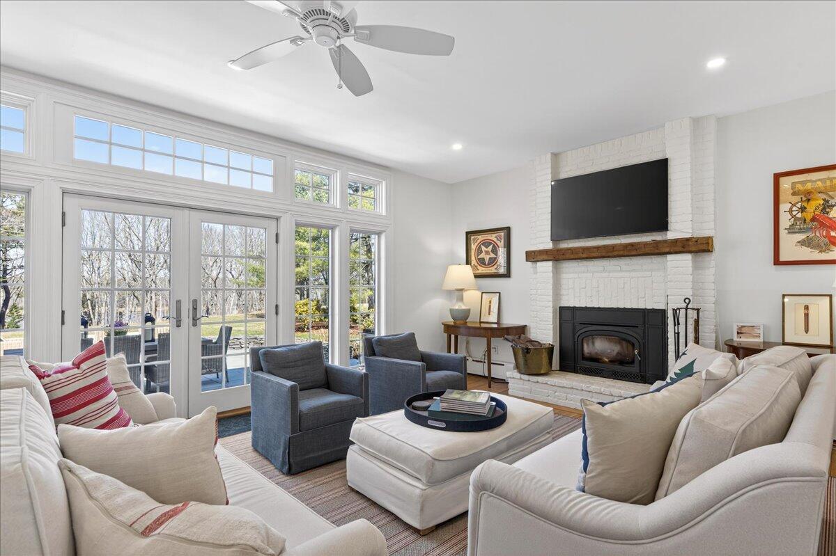 22 Royall Point Road