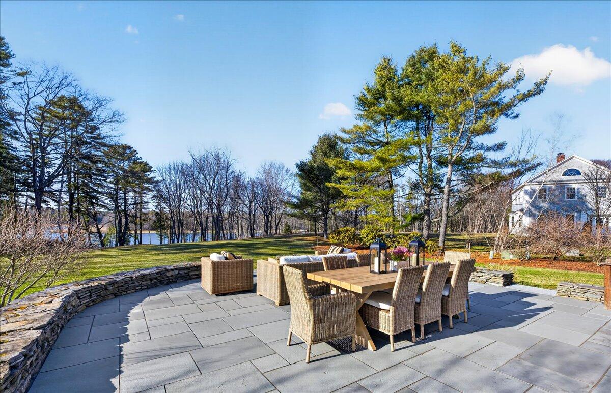 22 Royall Point Road