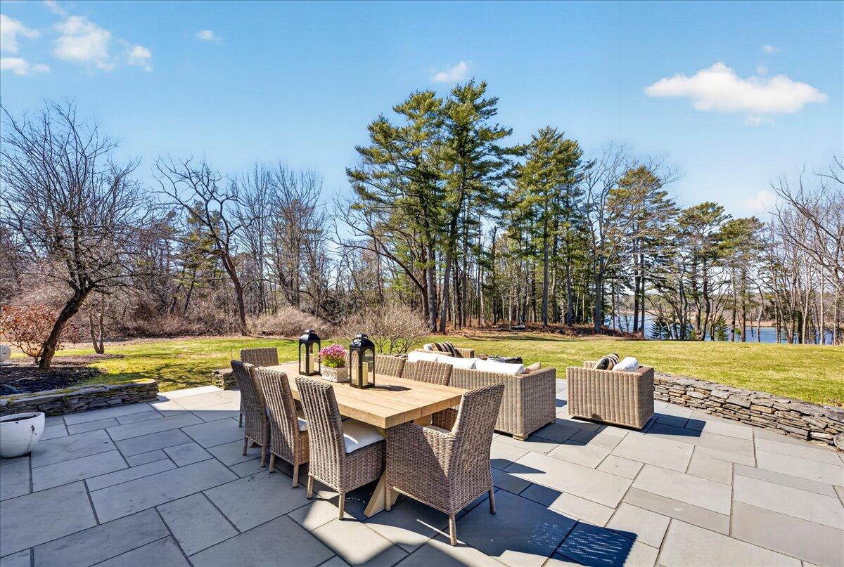 22 Royall Point Road