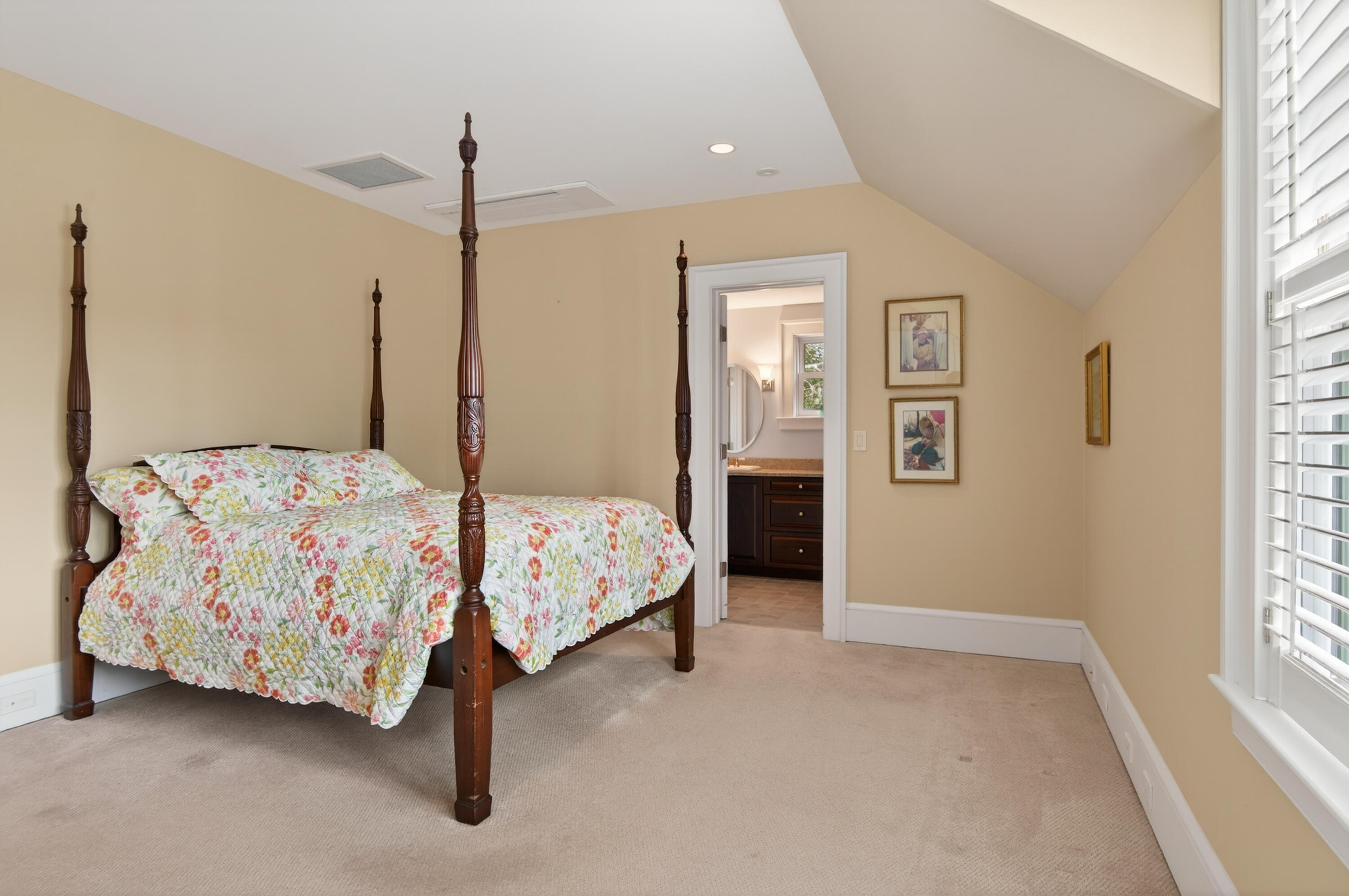 11 Winslow Lane