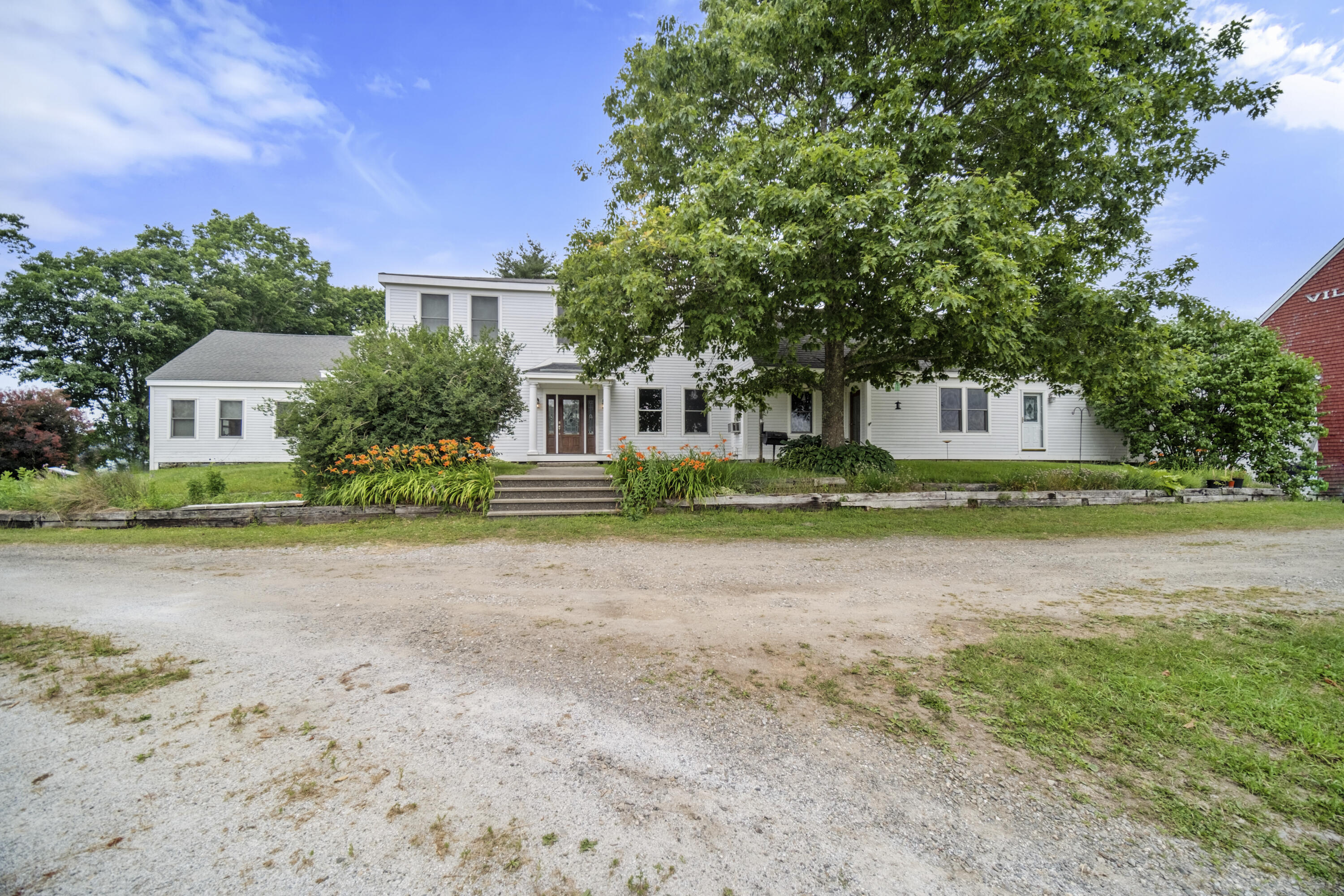 627 Western Road