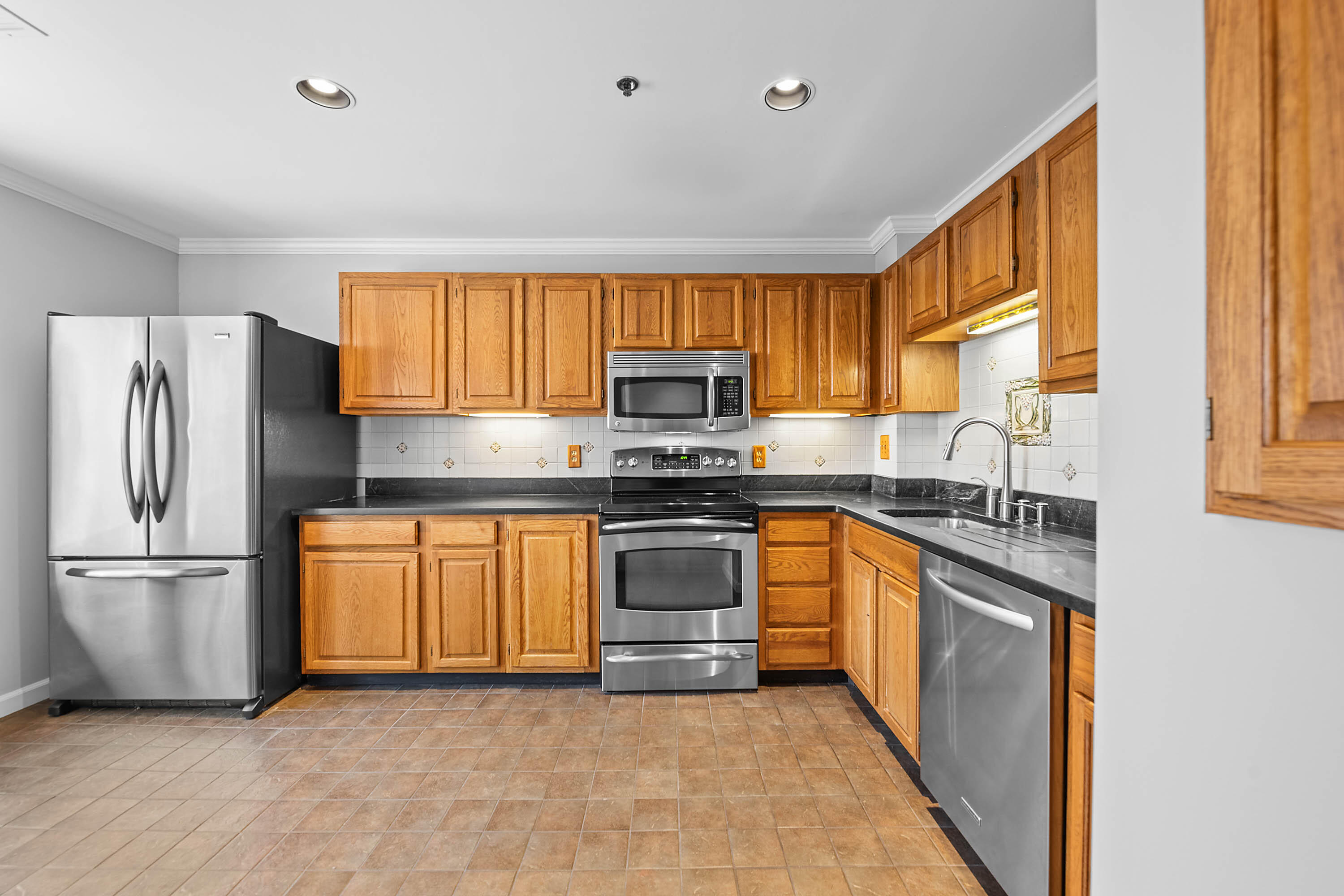 603 Chandler's Wharf 603