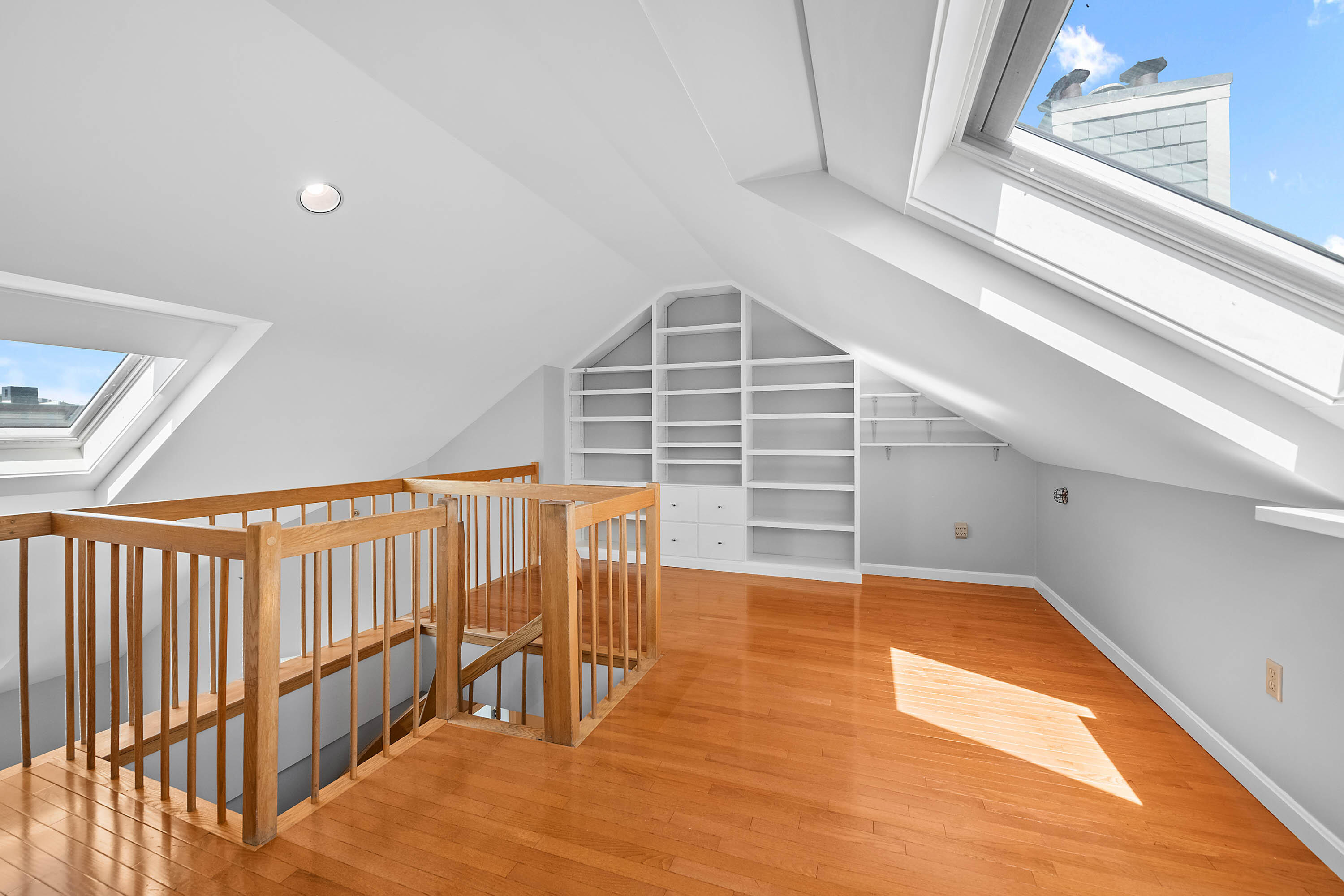 603 Chandler's Wharf 603