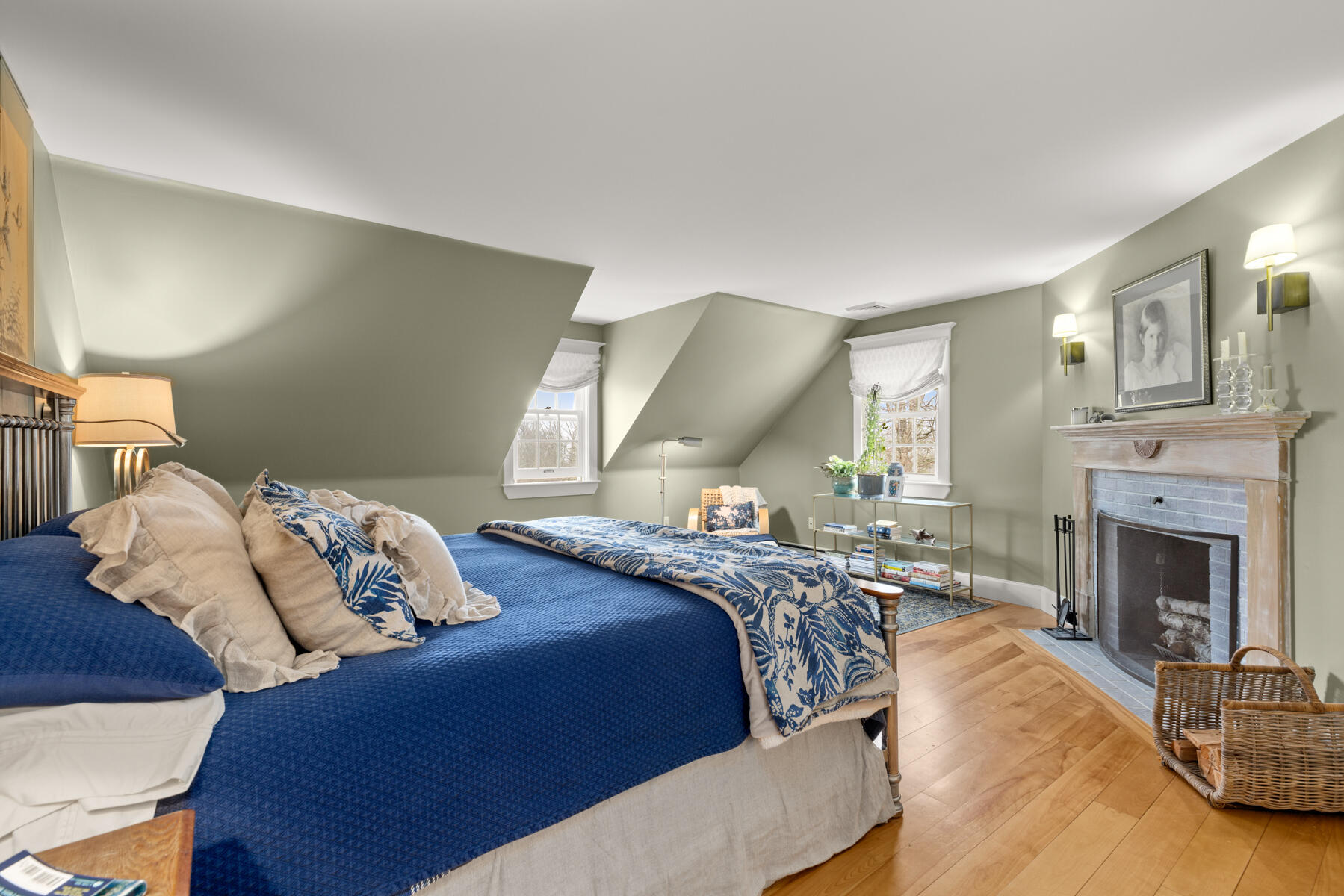 8 Old Seabury Road