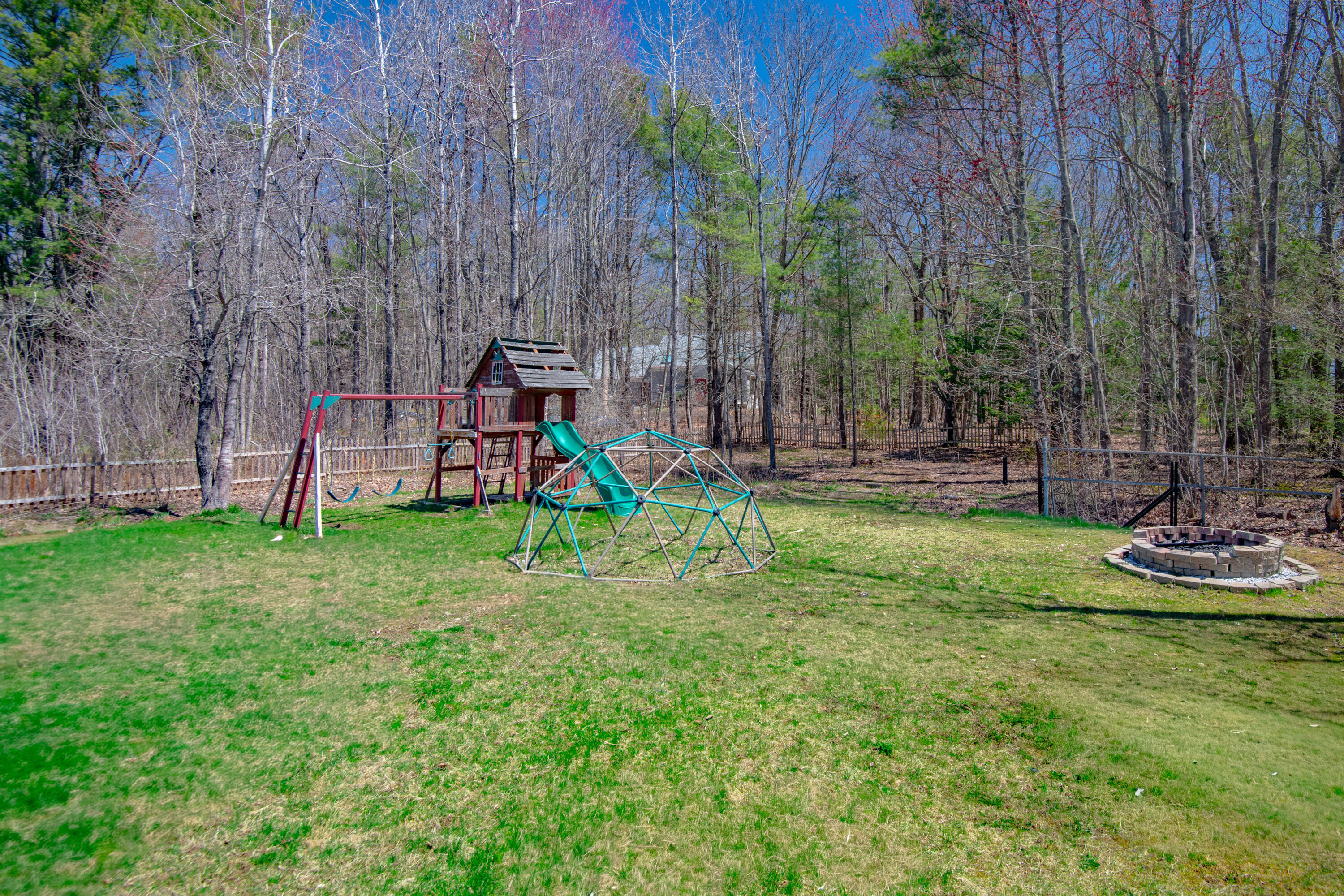 275 Middle Road