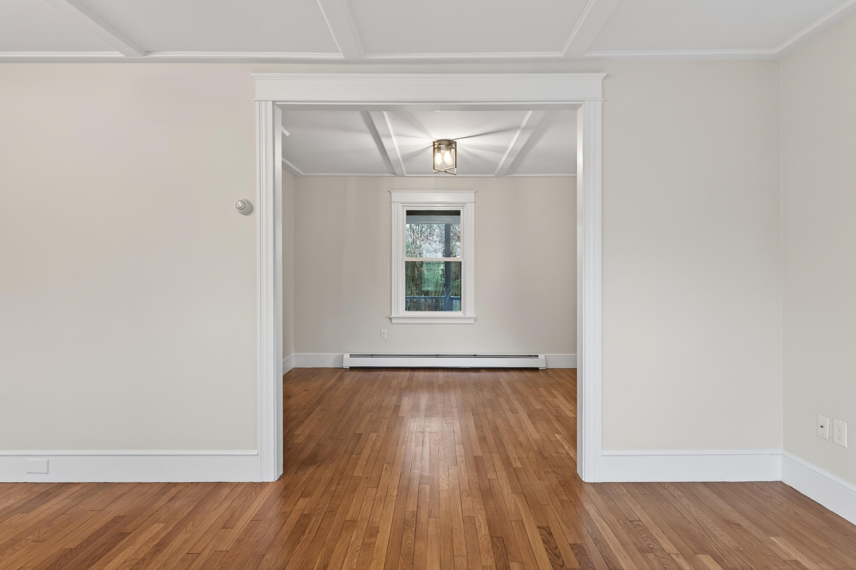 275 Middle Road