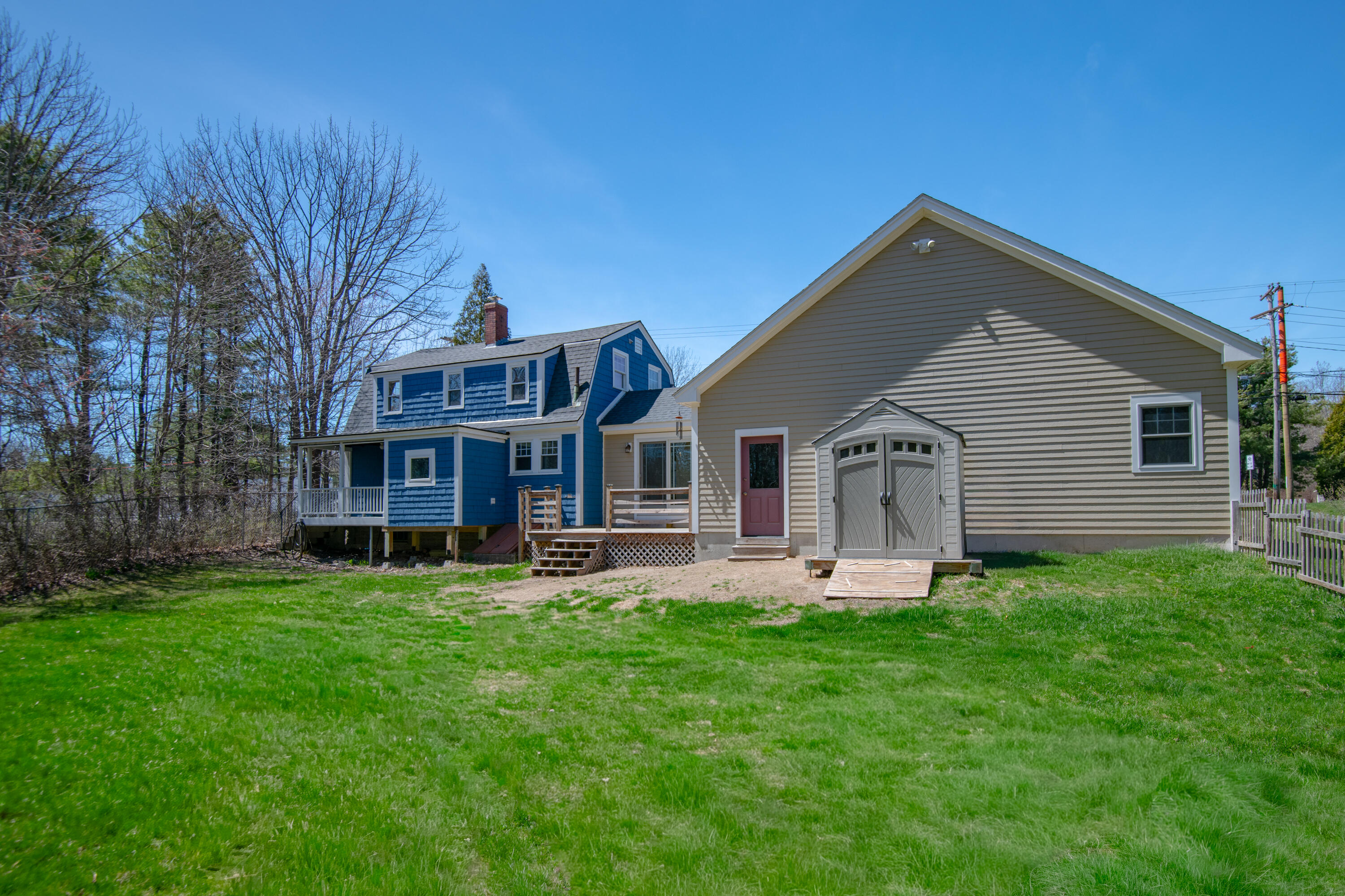 275 Middle Road
