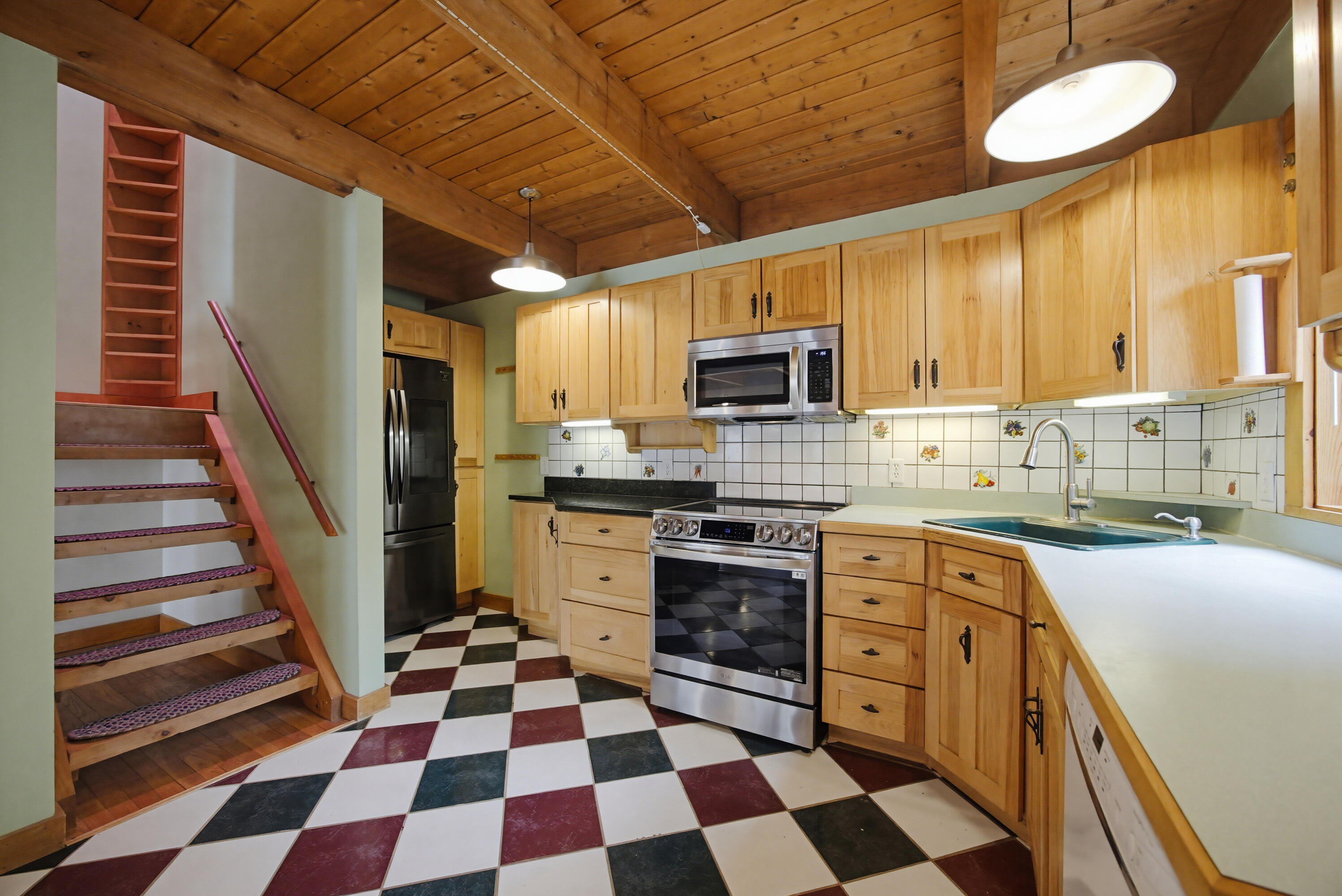 197 Old Country Way
