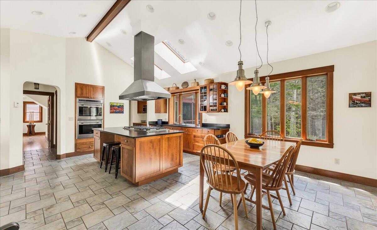 70 Ledgewood Lane