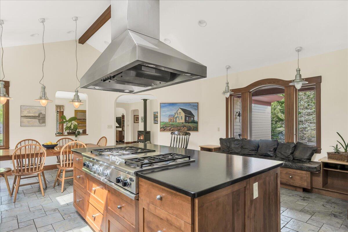 70 Ledgewood Lane