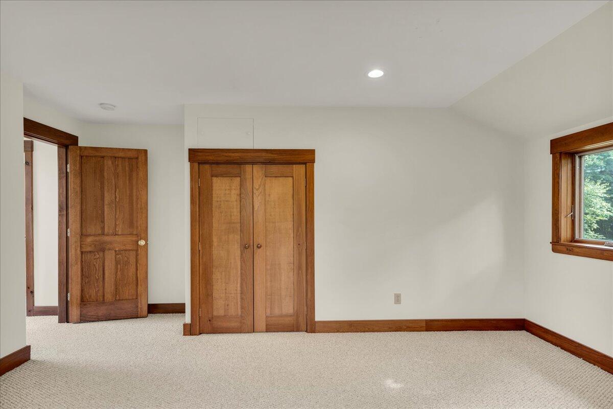 70 Ledgewood Lane