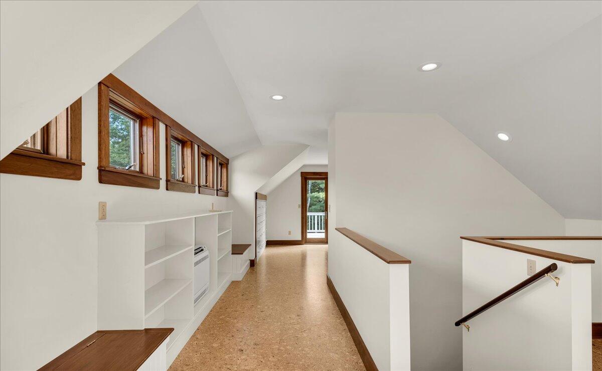 70 Ledgewood Lane