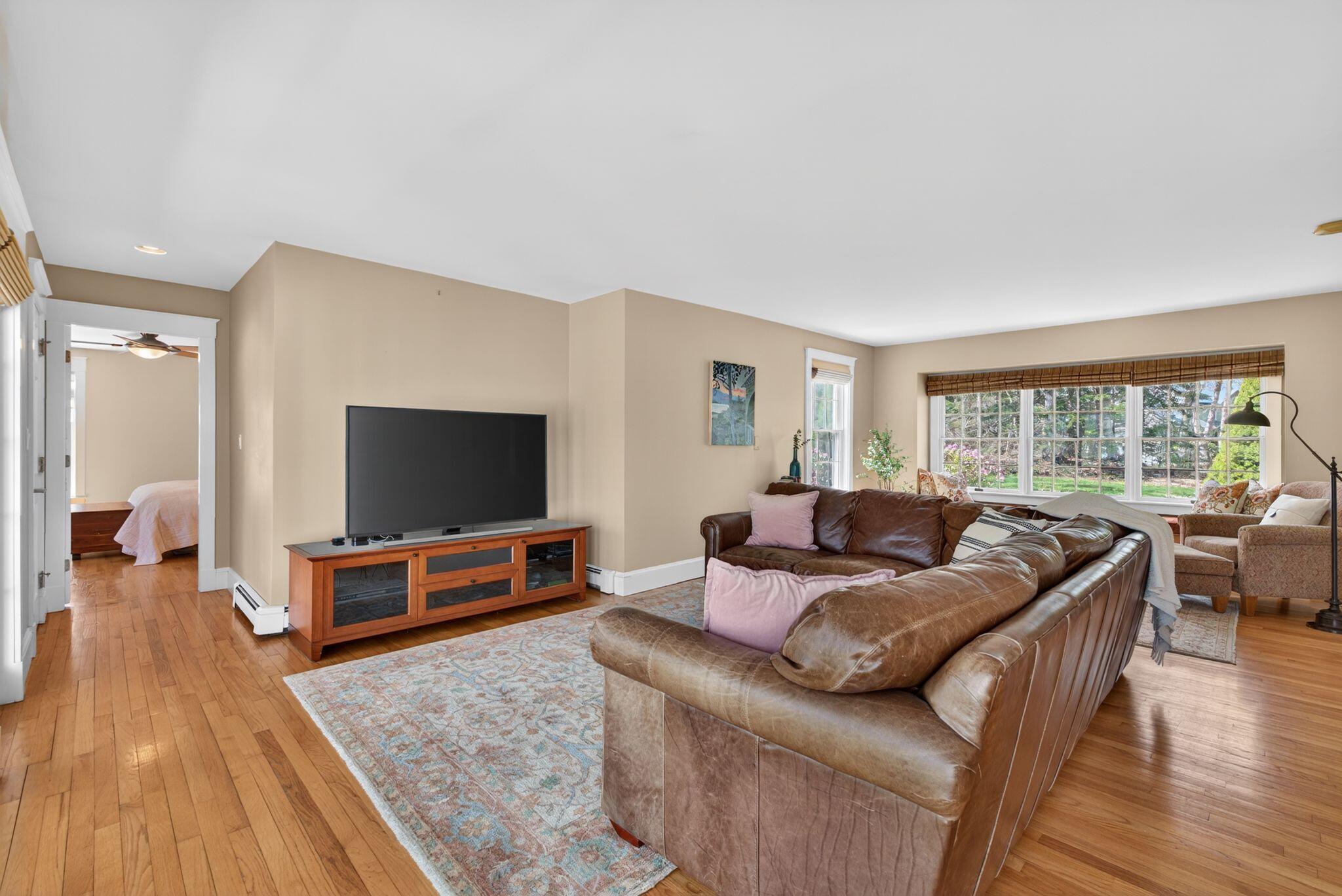 82 Hunts Point Road