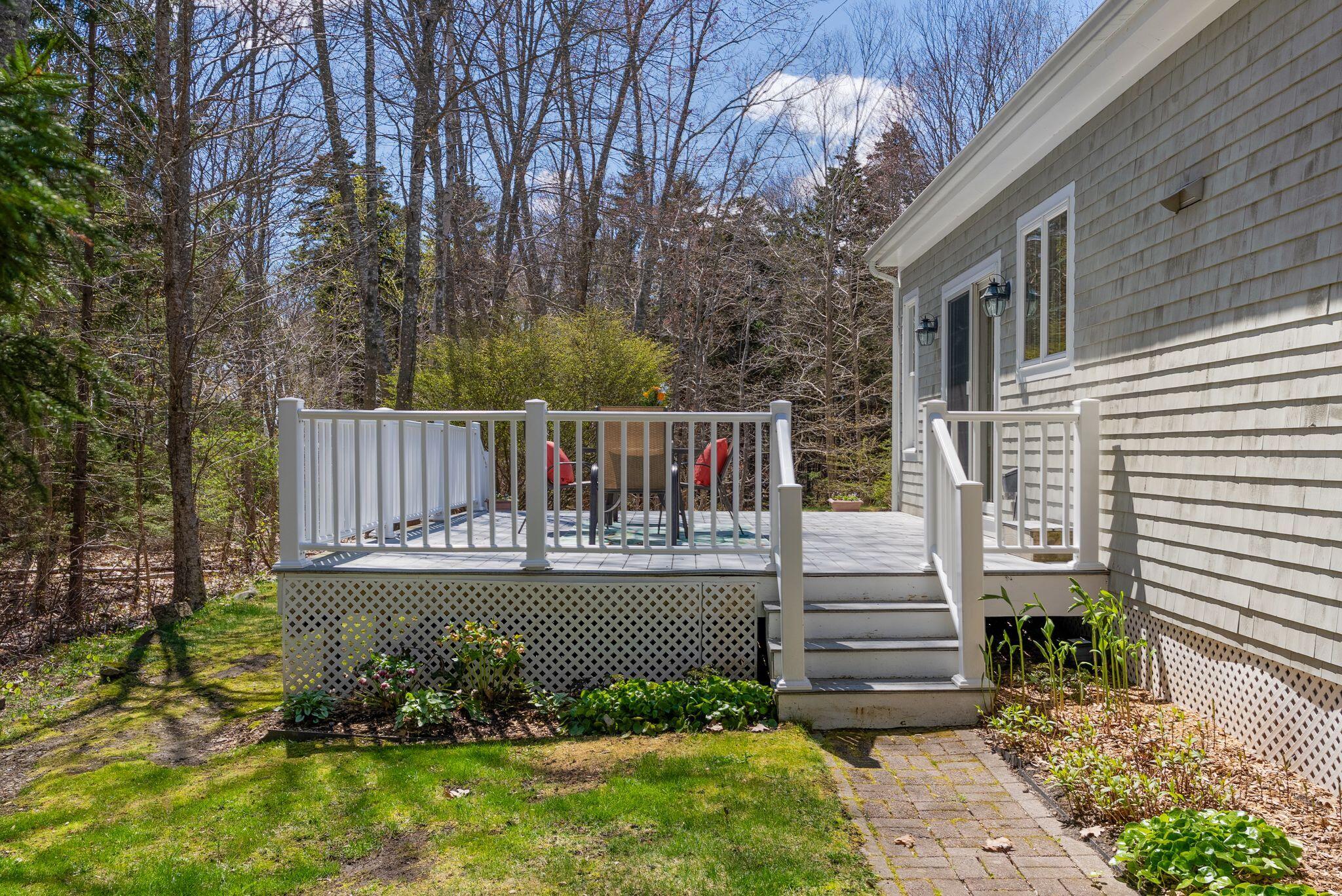 82 Hunts Point Road