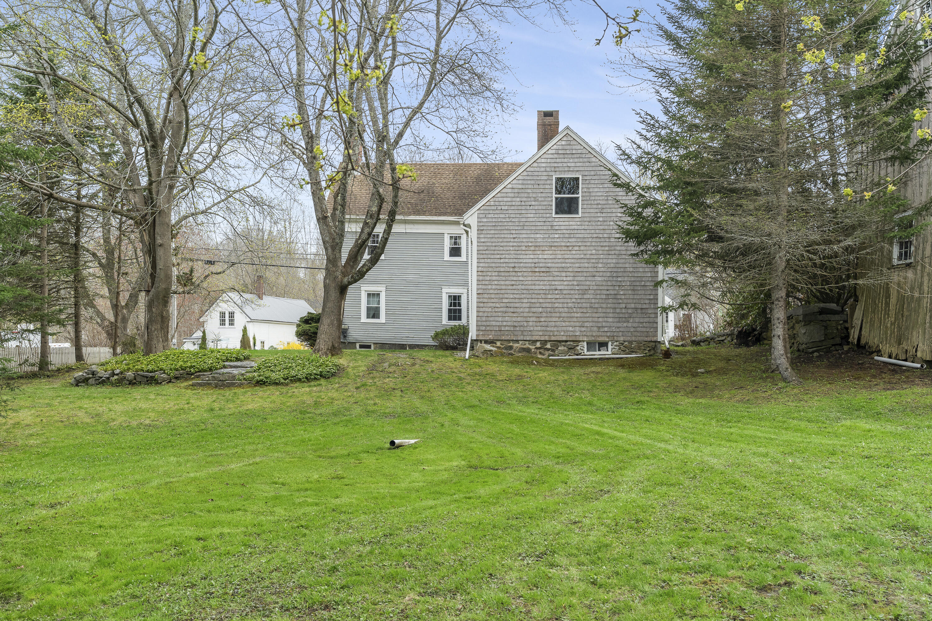 11 Academy Hill Road