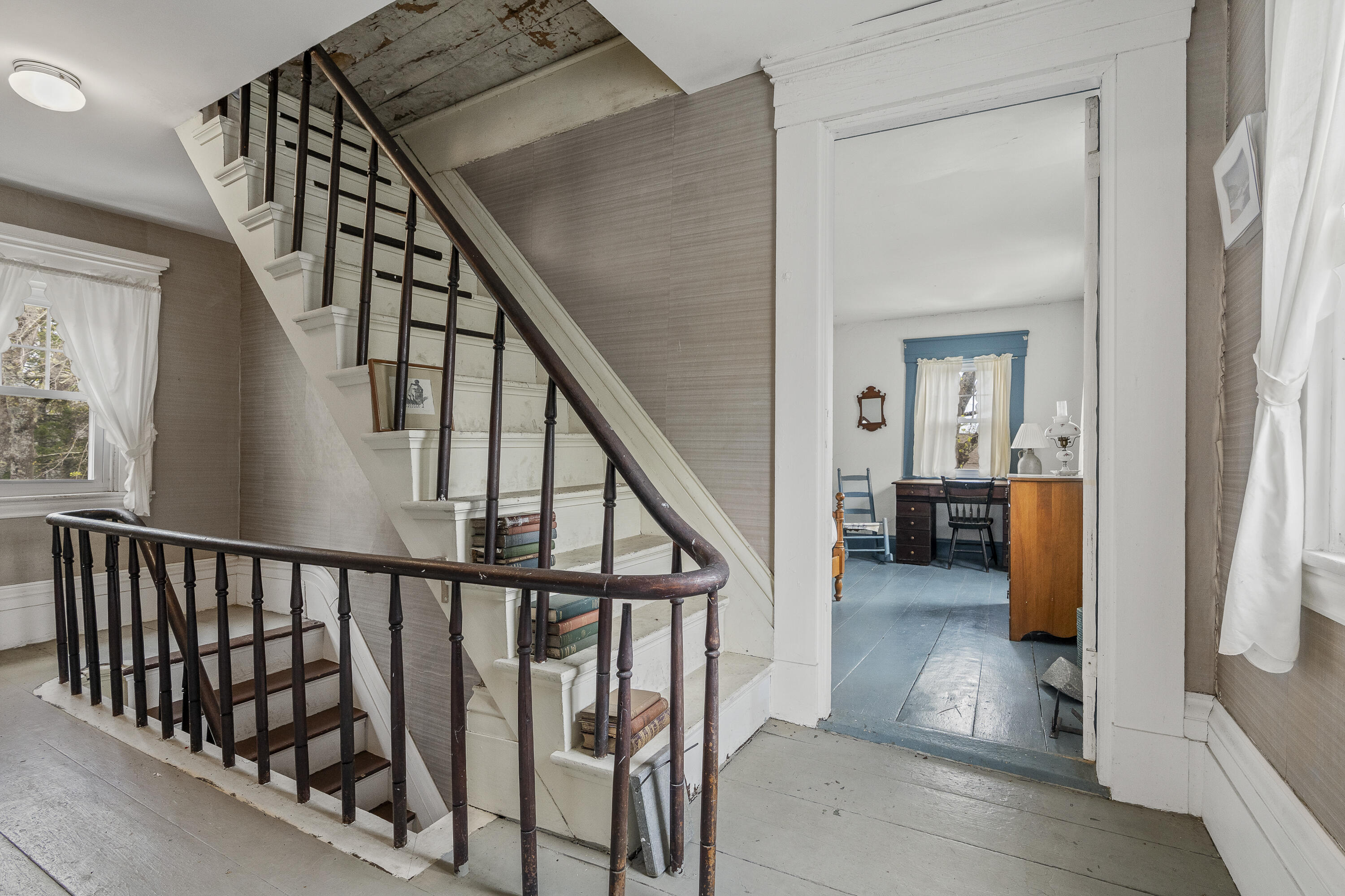 11 Academy Hill Road