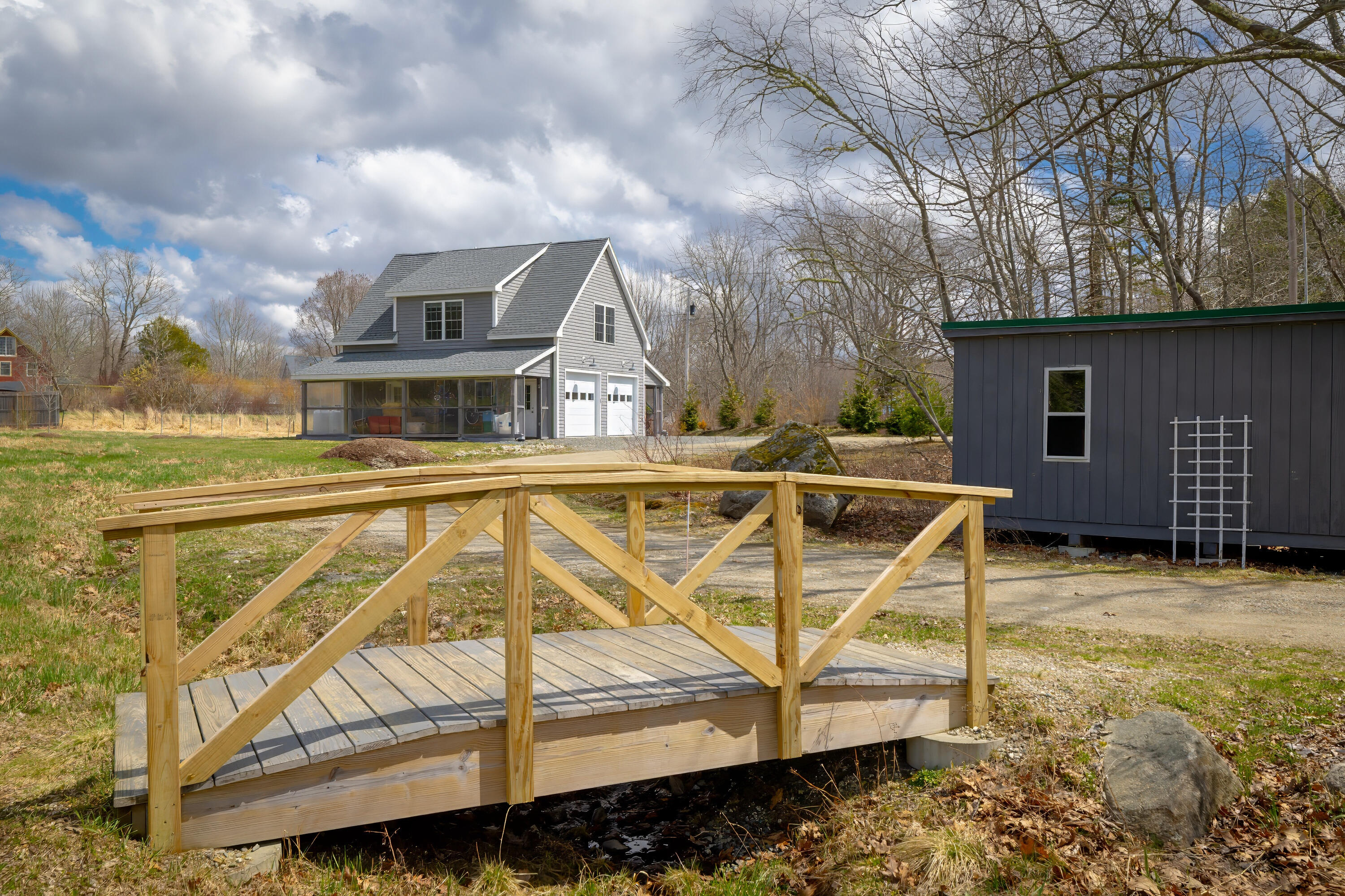 27 Town Landing Road