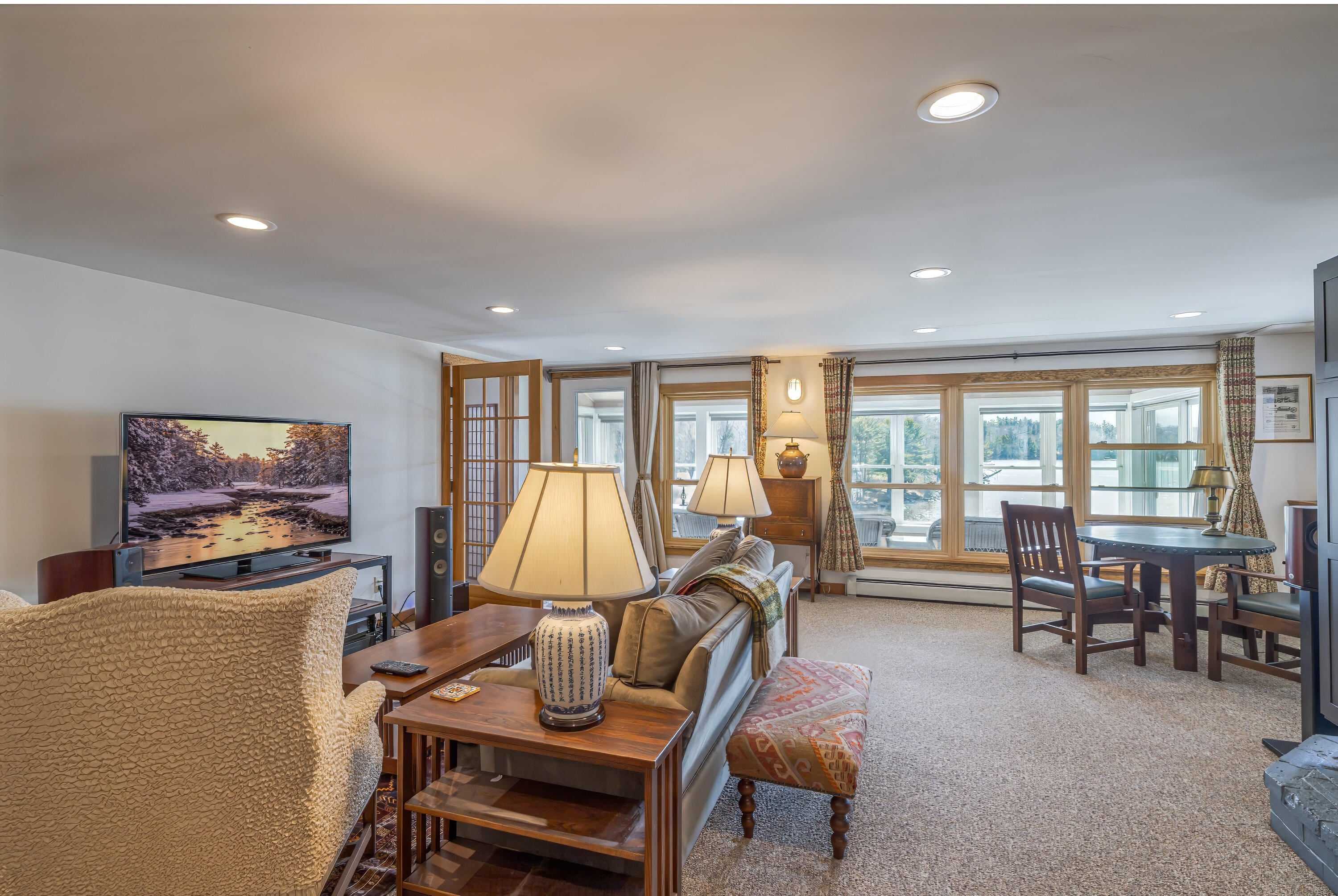 27 Town Landing Road