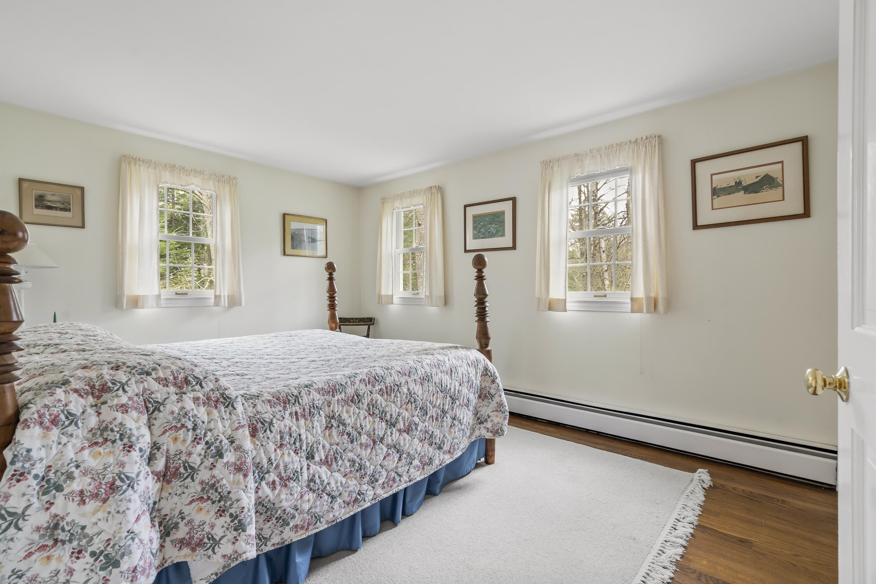 98 Harborview Drive