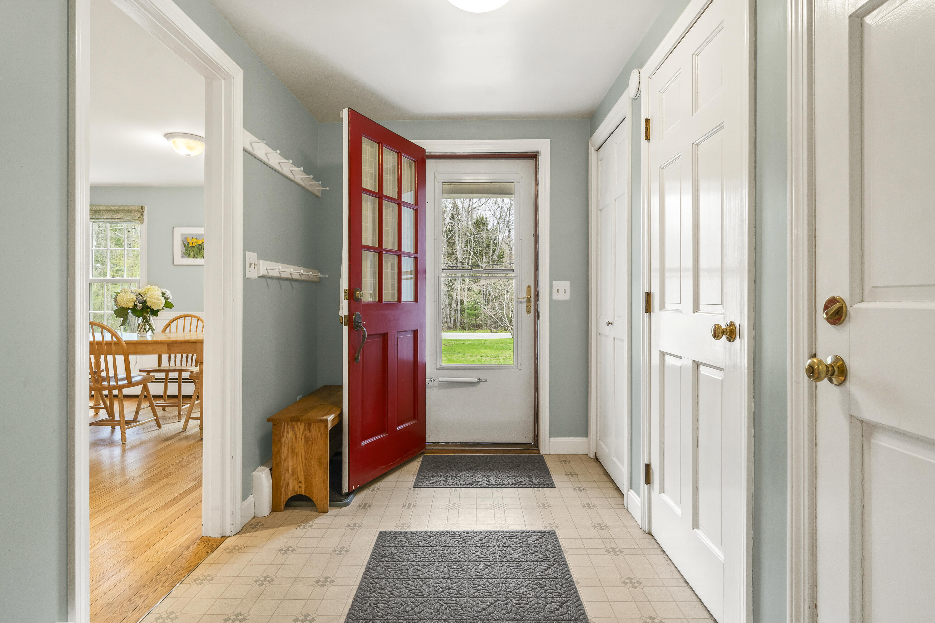 98 Harborview Drive