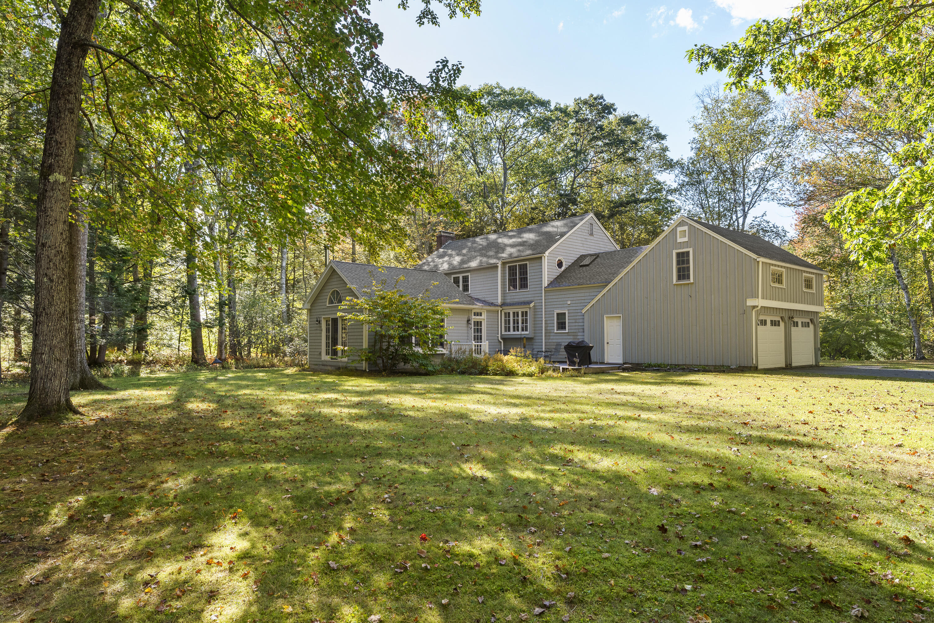 98 Harborview Drive