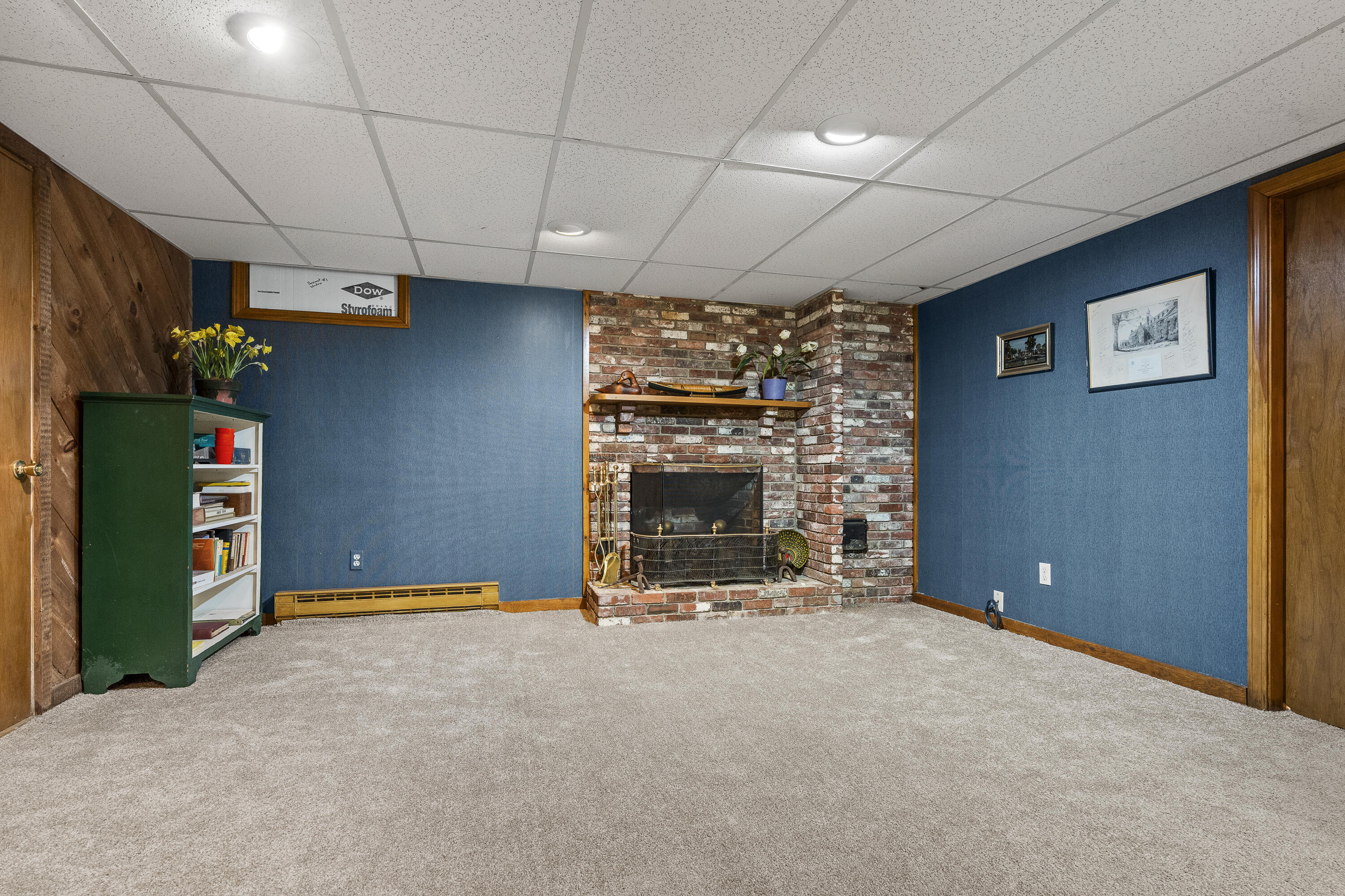 98 Harborview Drive