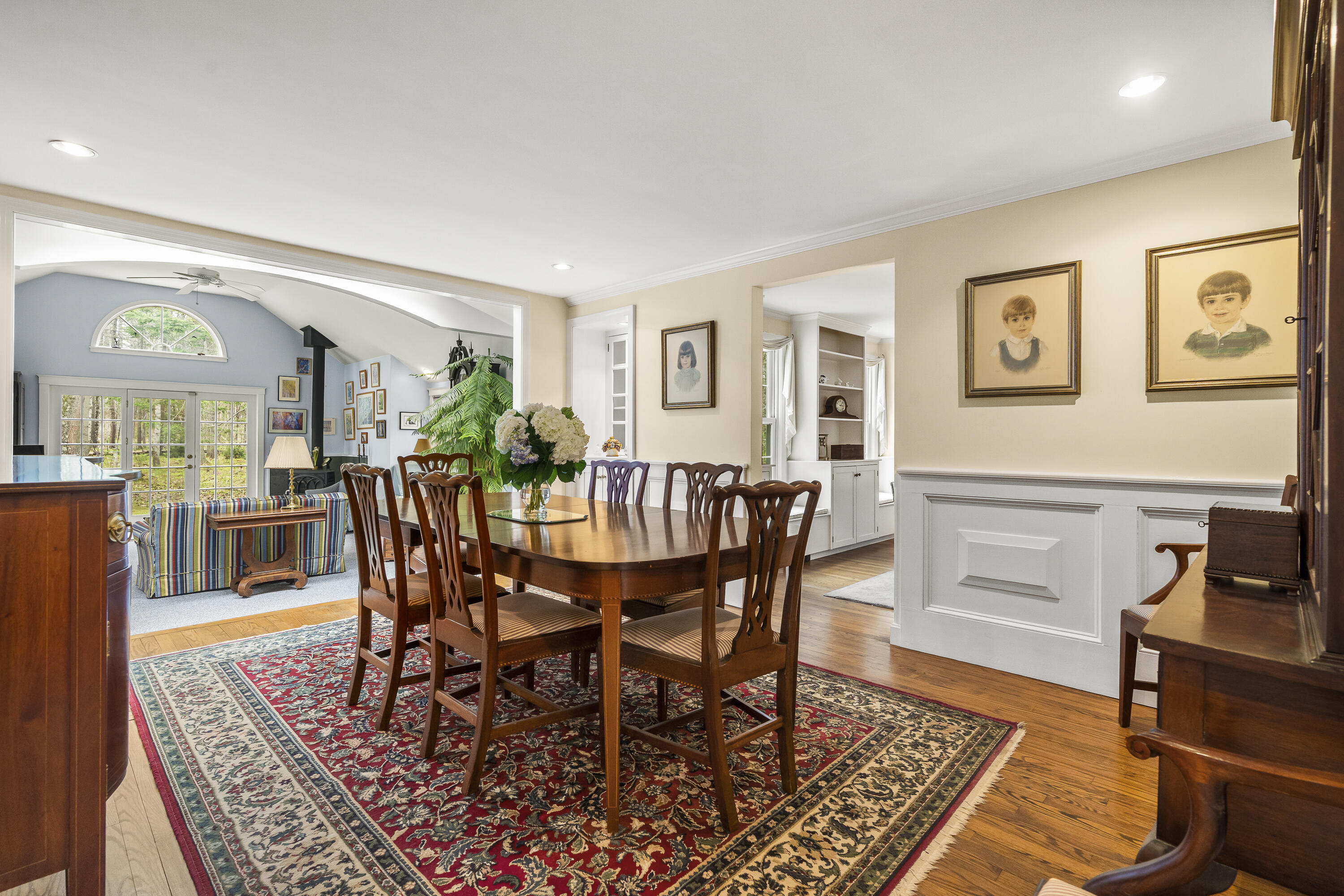 98 Harborview Drive