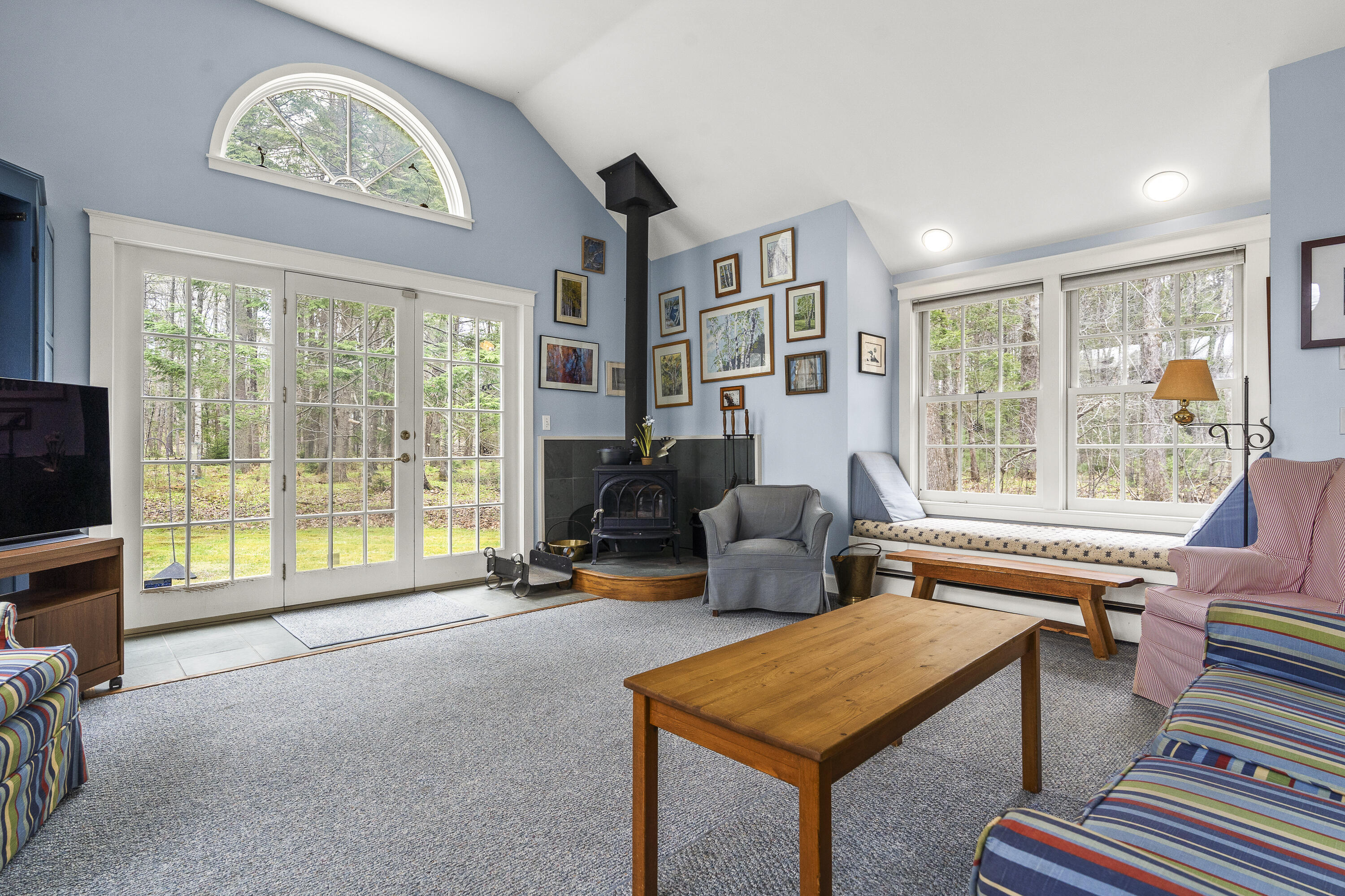 98 Harborview Drive