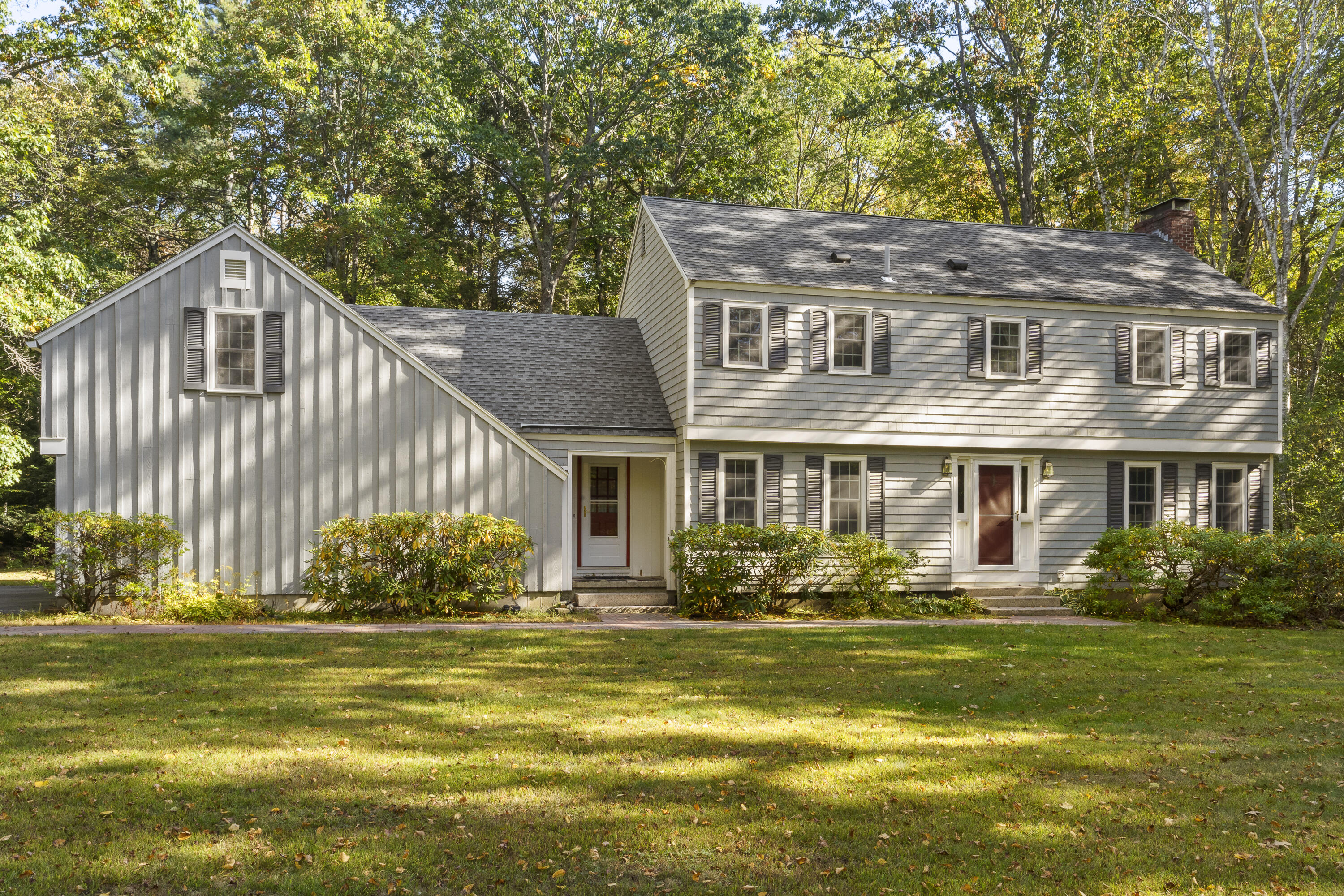 98 Harborview Drive