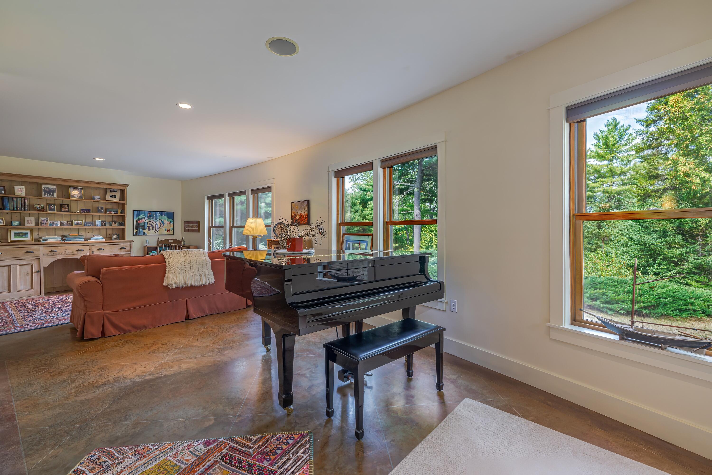 28 Ridgewood Lane
