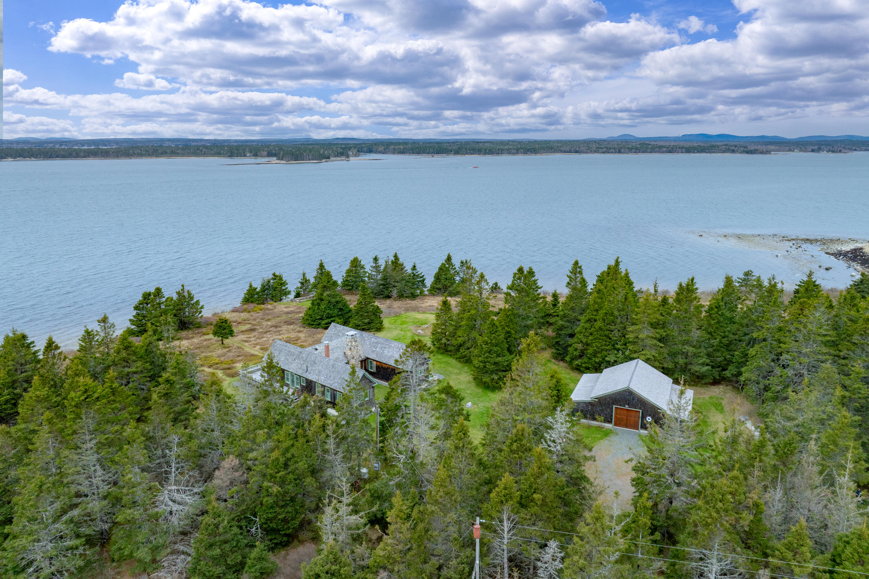 421 Petitmanan Point Road