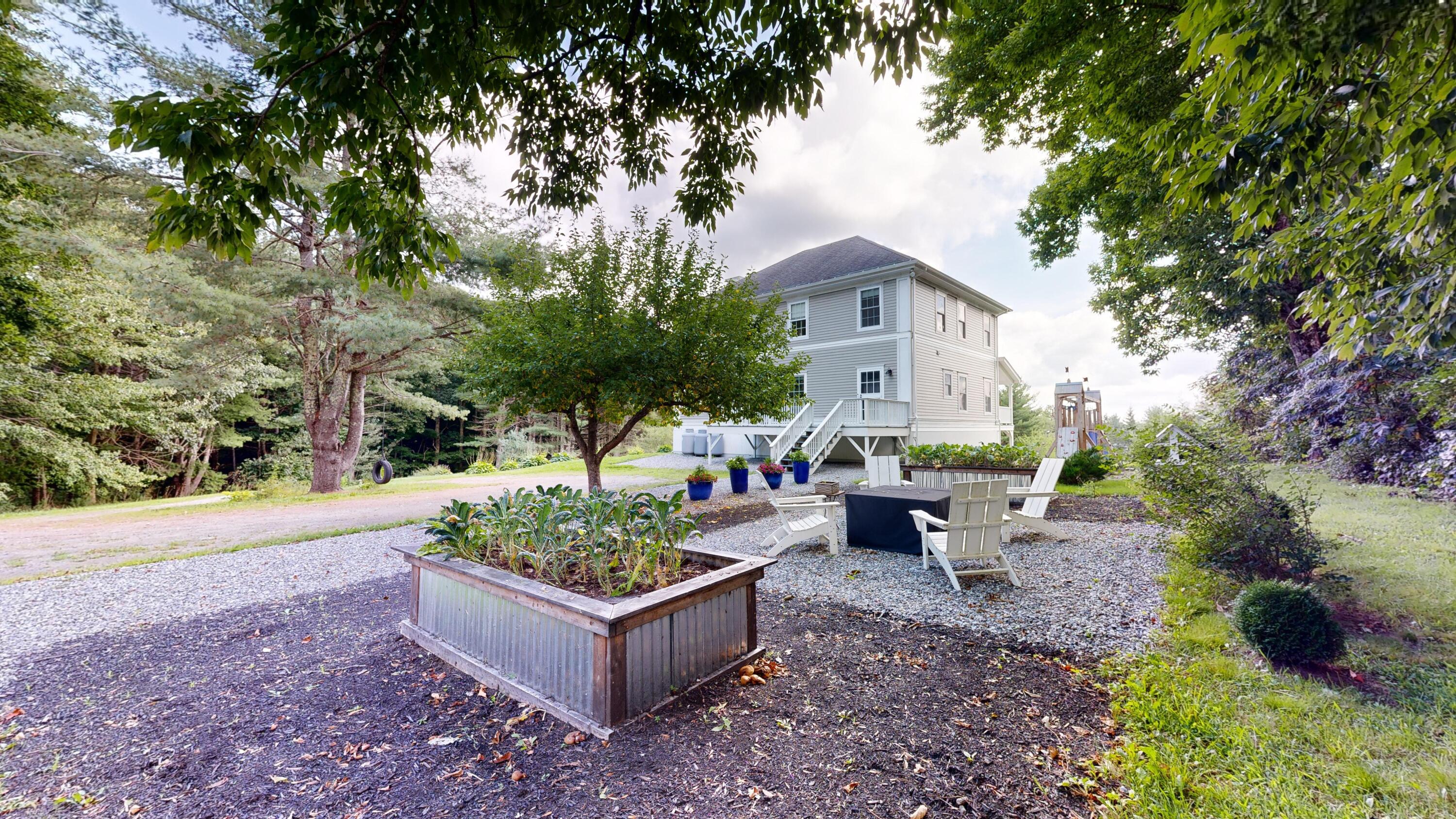 76 Heritage Lane